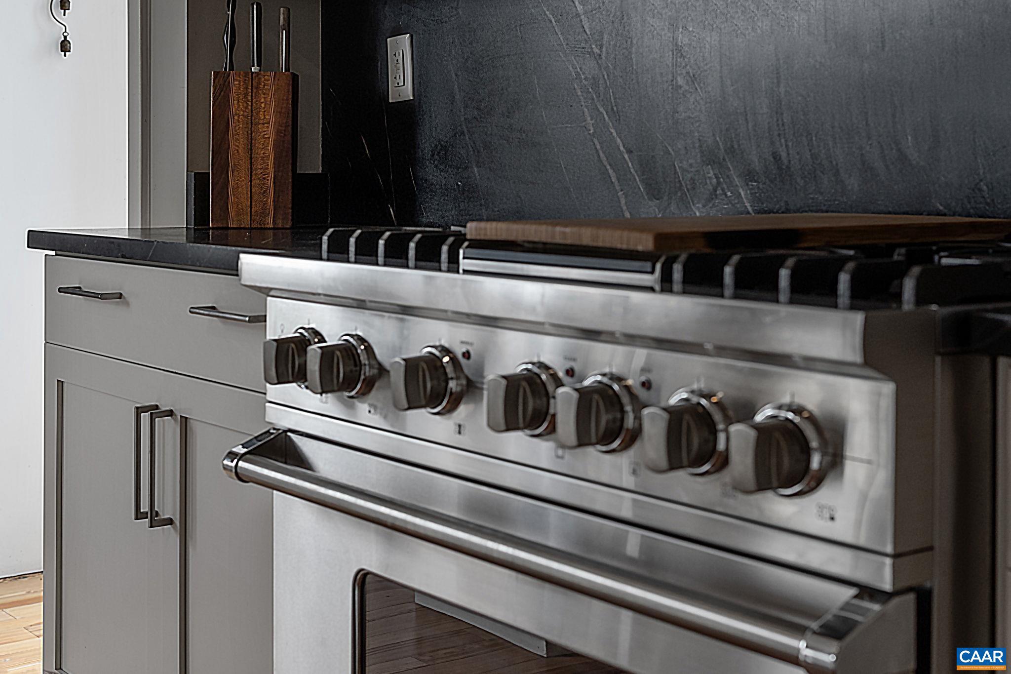 THE GLEASON - Residential