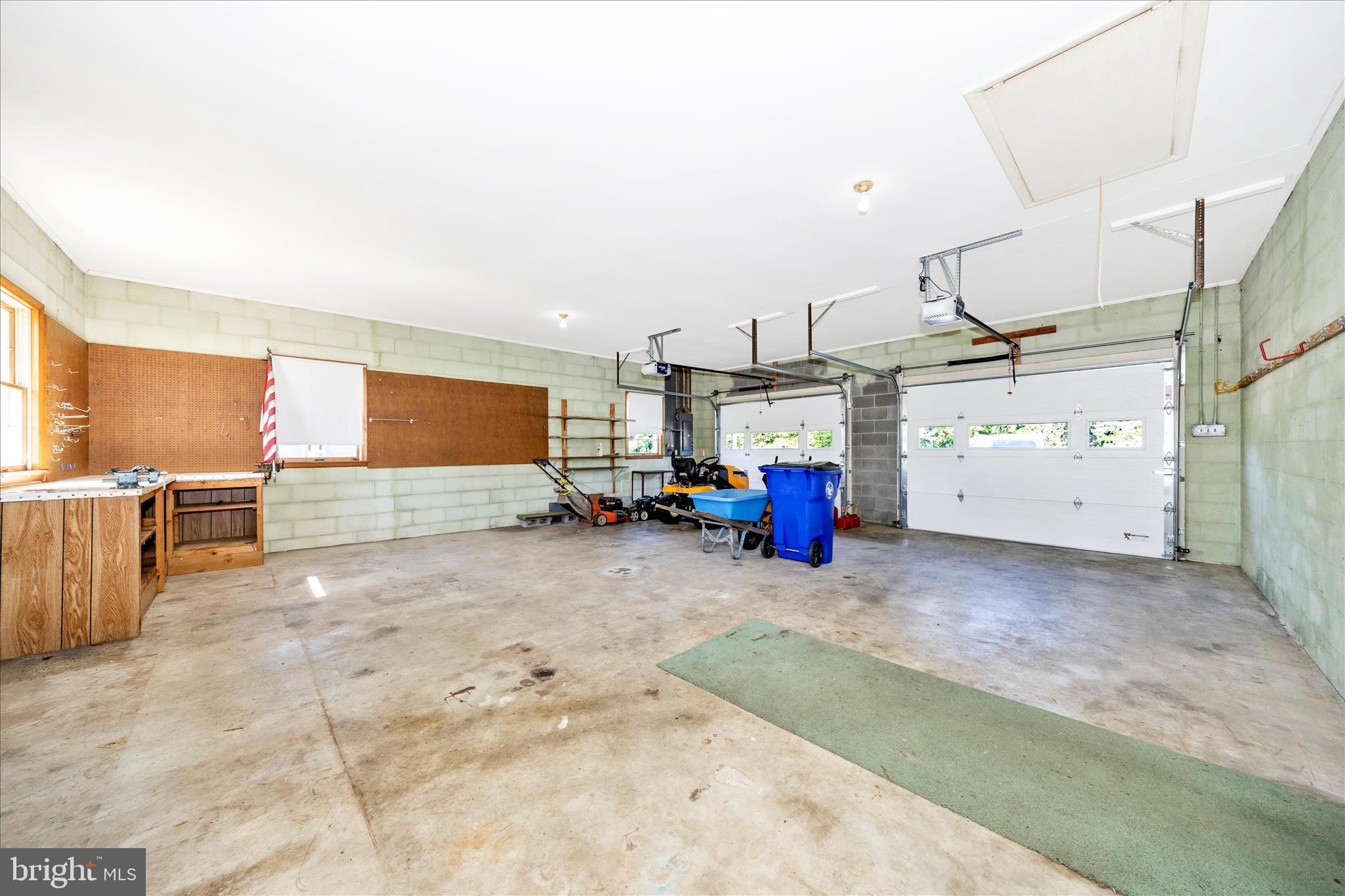 SKYLINE ESTATES - Residential