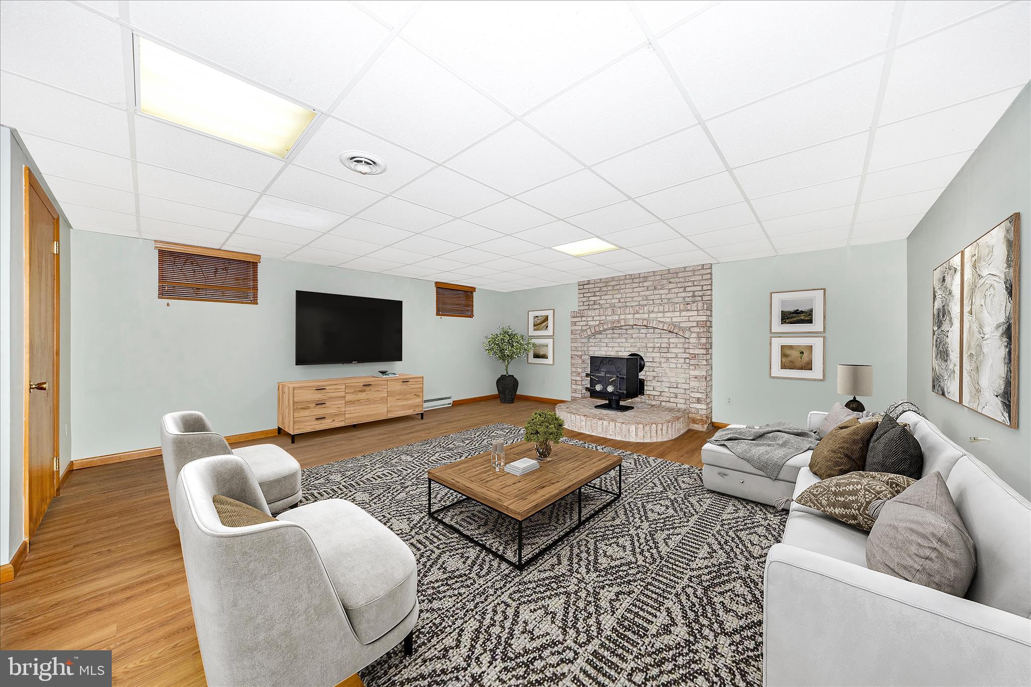 SKYLINE ESTATES - Residential