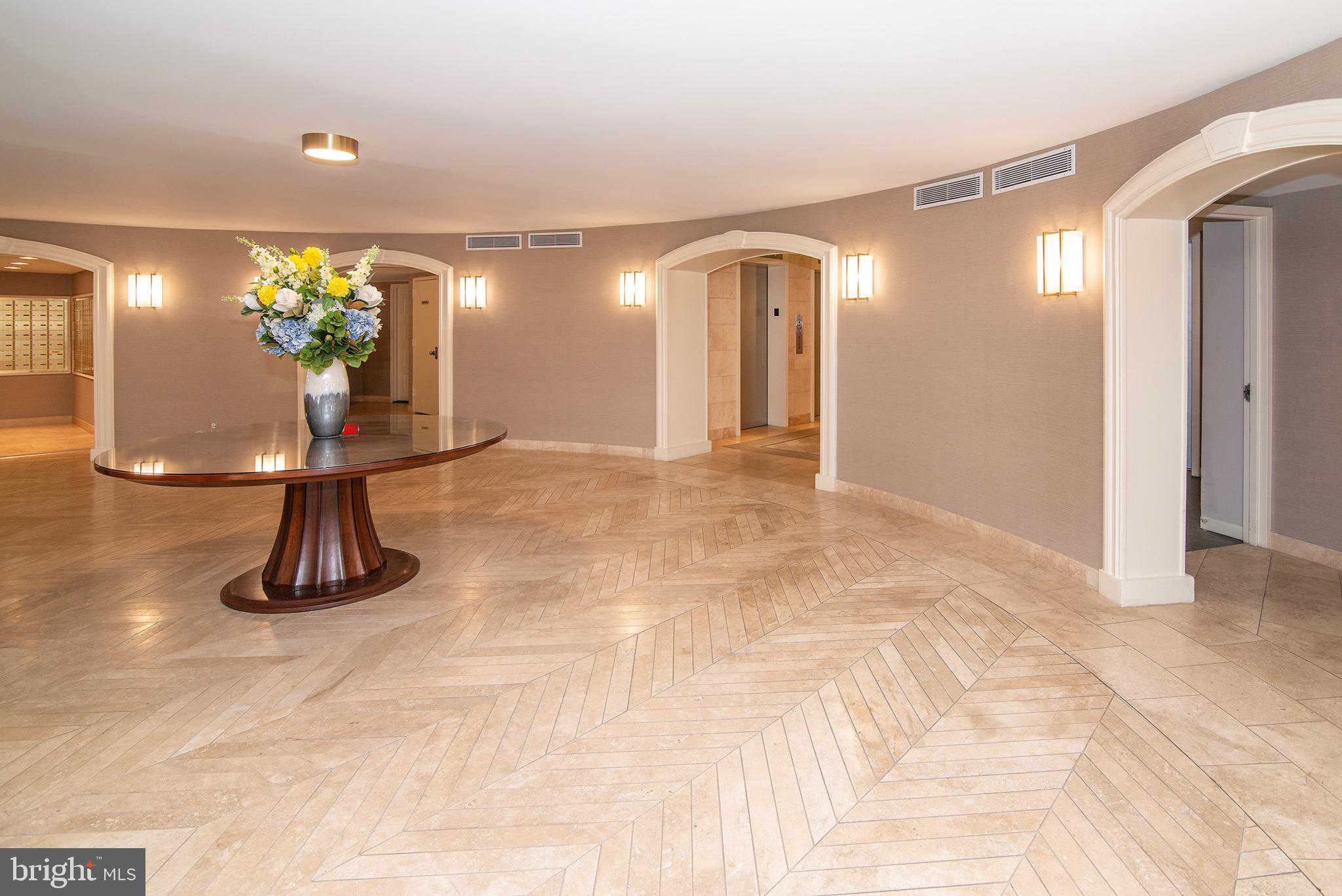 ROTONDA - Residential