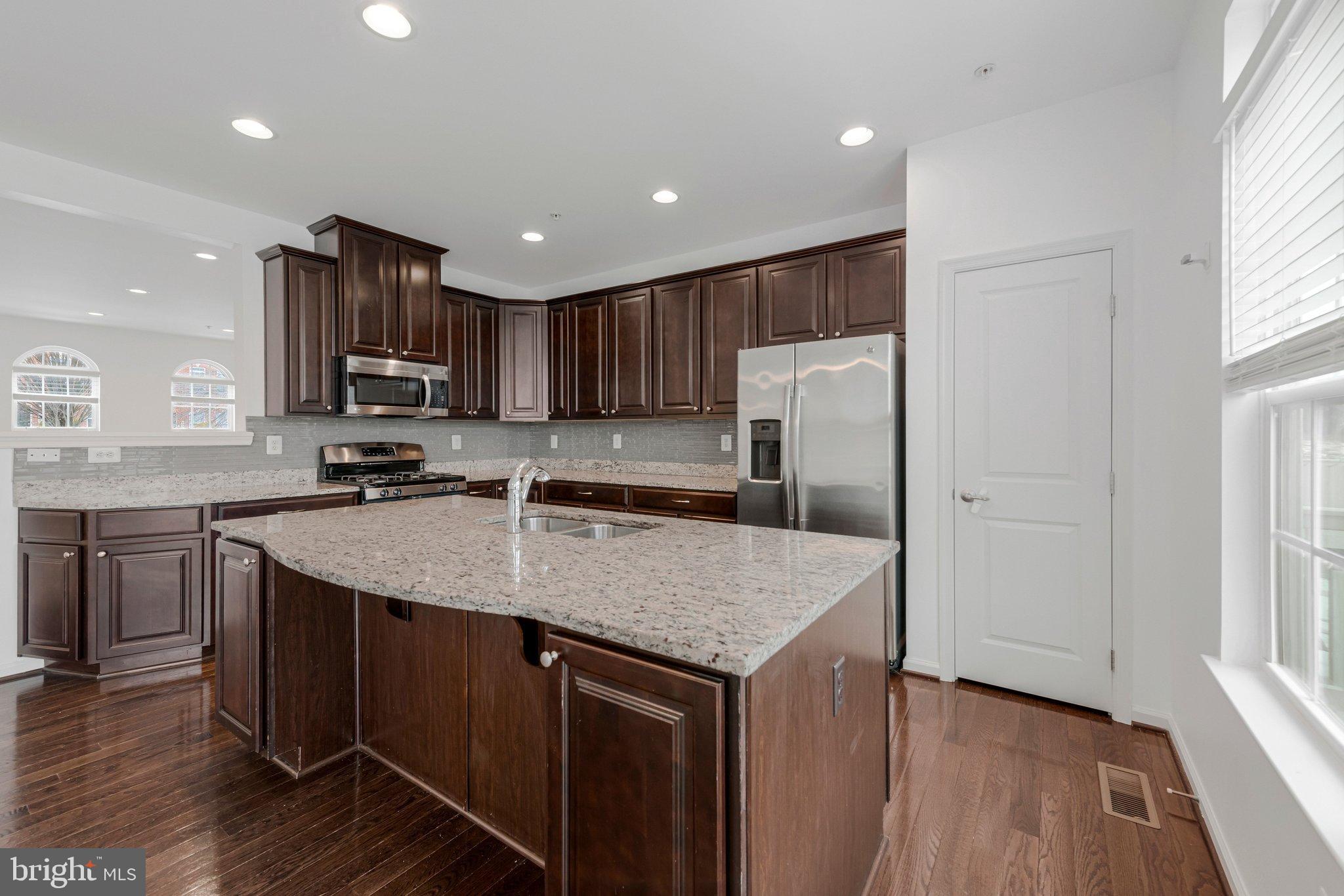 ADDISON ROAD SOUTH - Residential