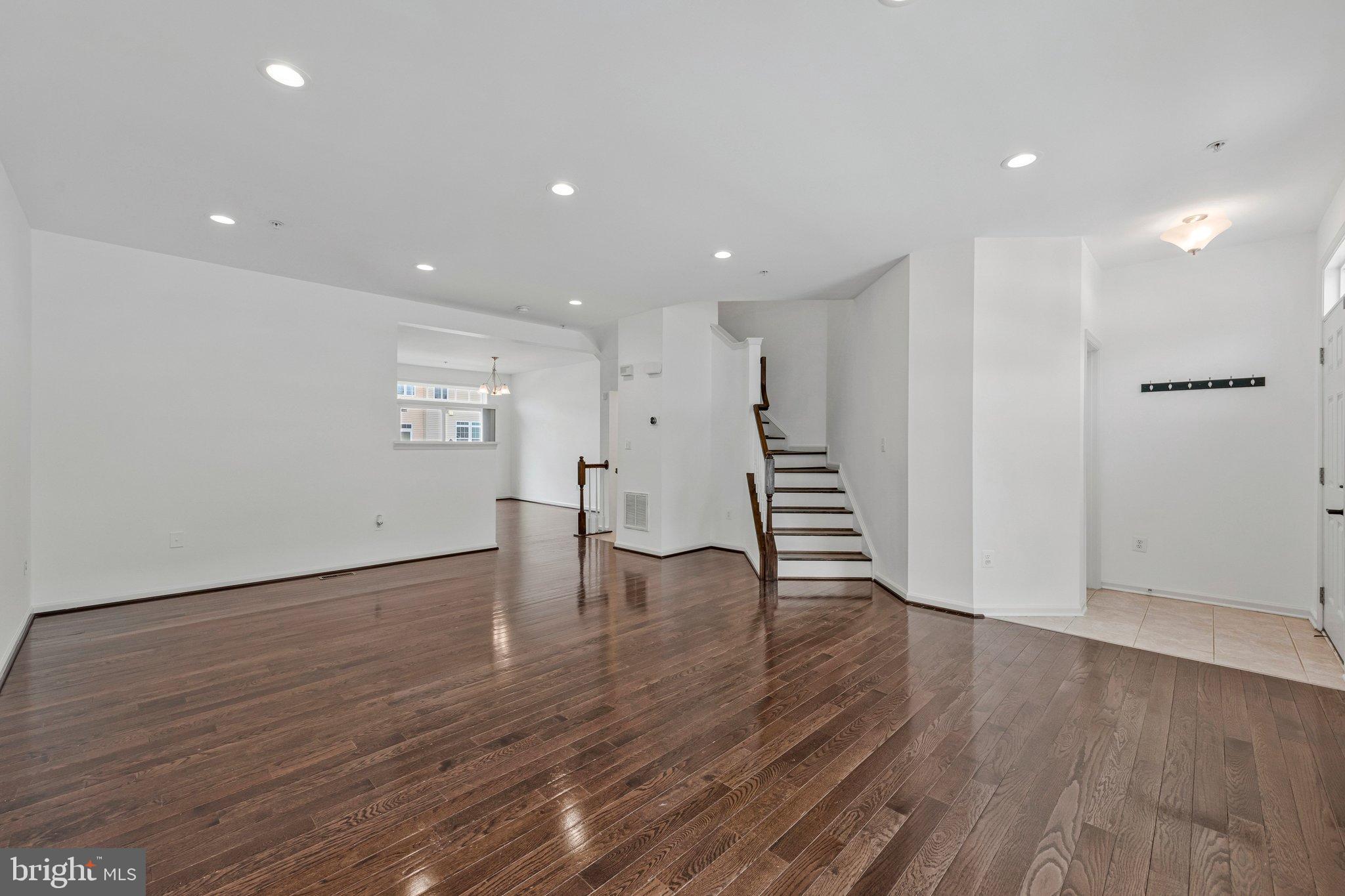 ADDISON ROAD SOUTH - Residential