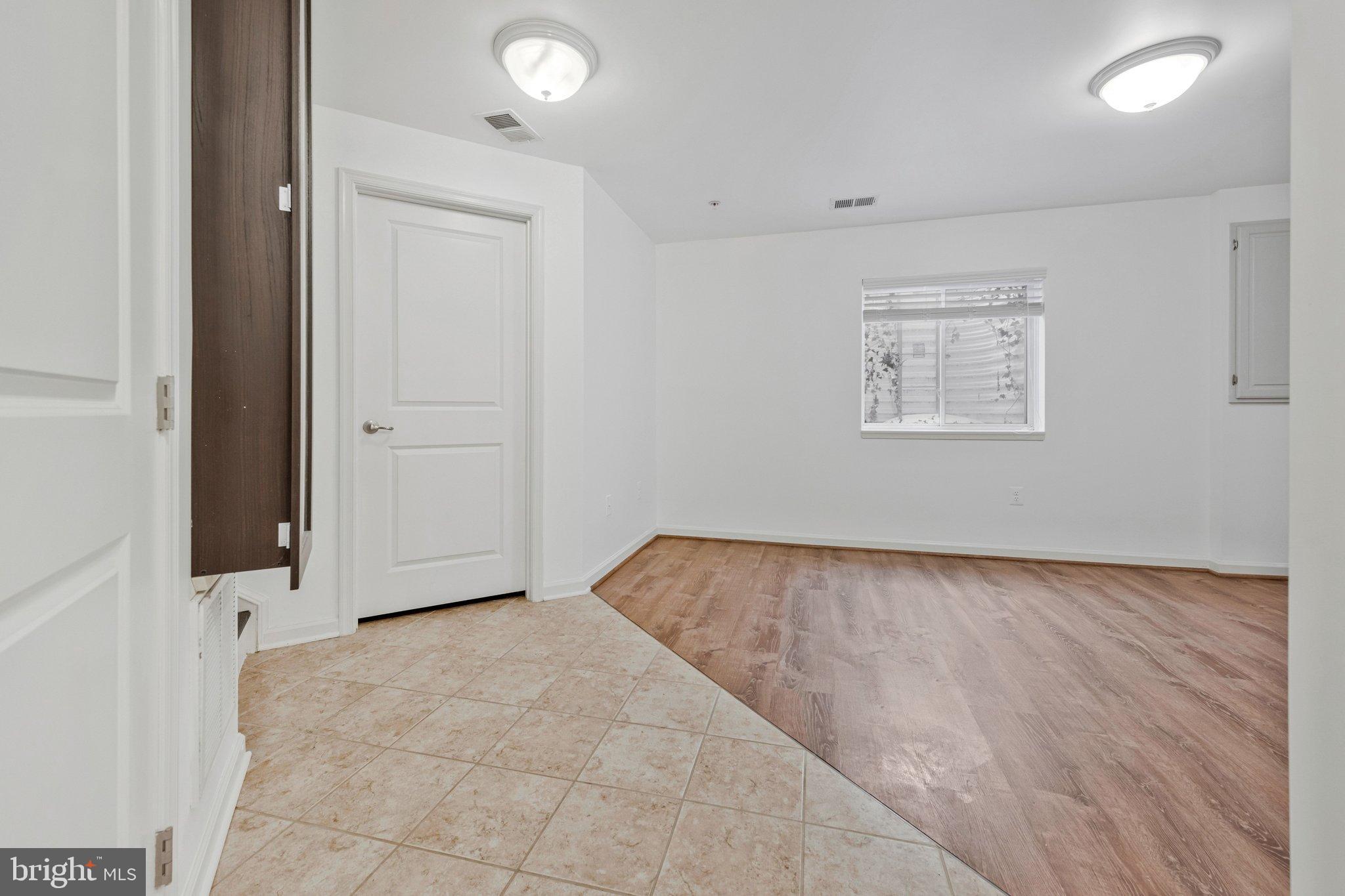 ADDISON ROAD SOUTH - Residential