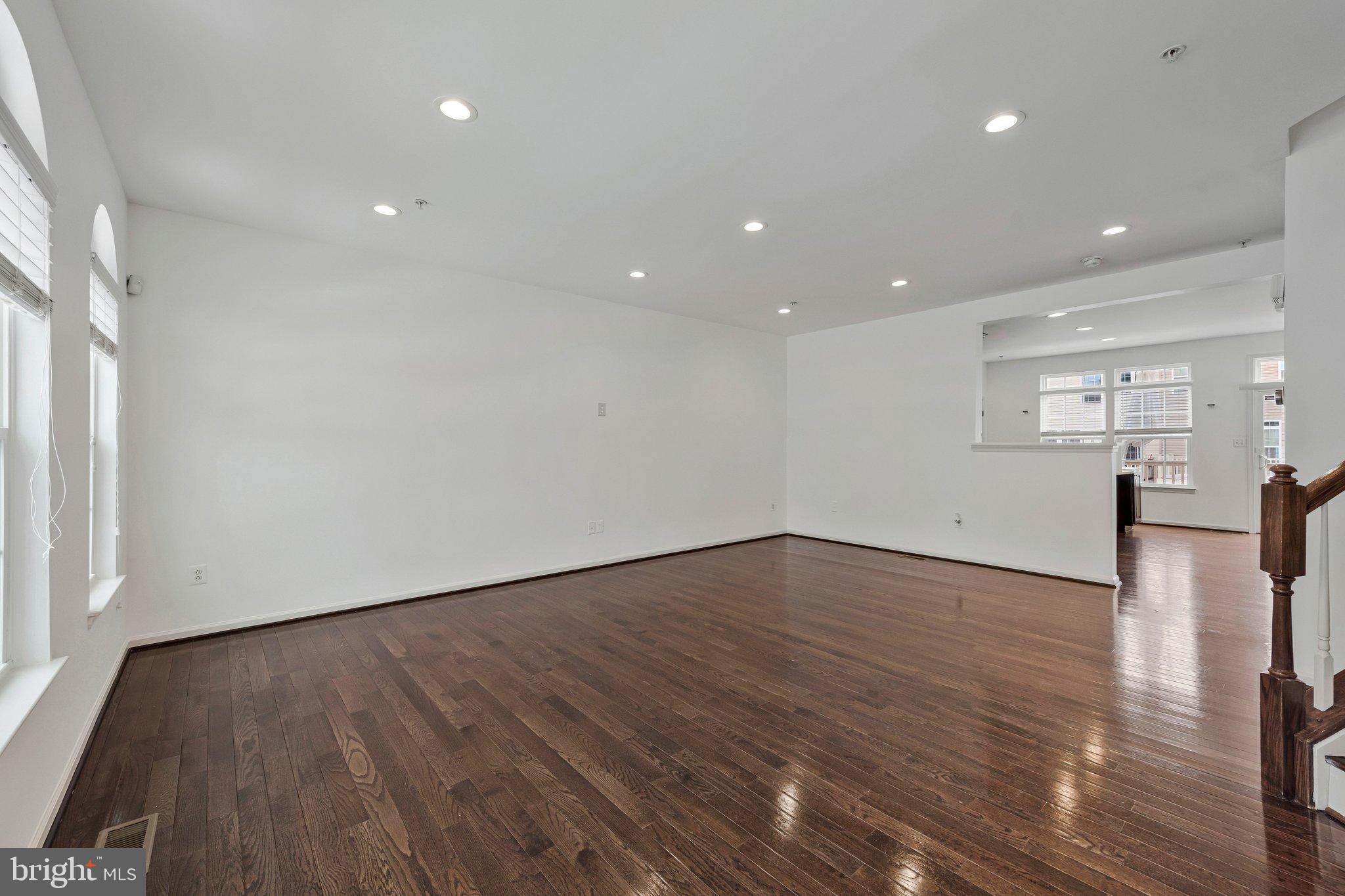 ADDISON ROAD SOUTH - Residential