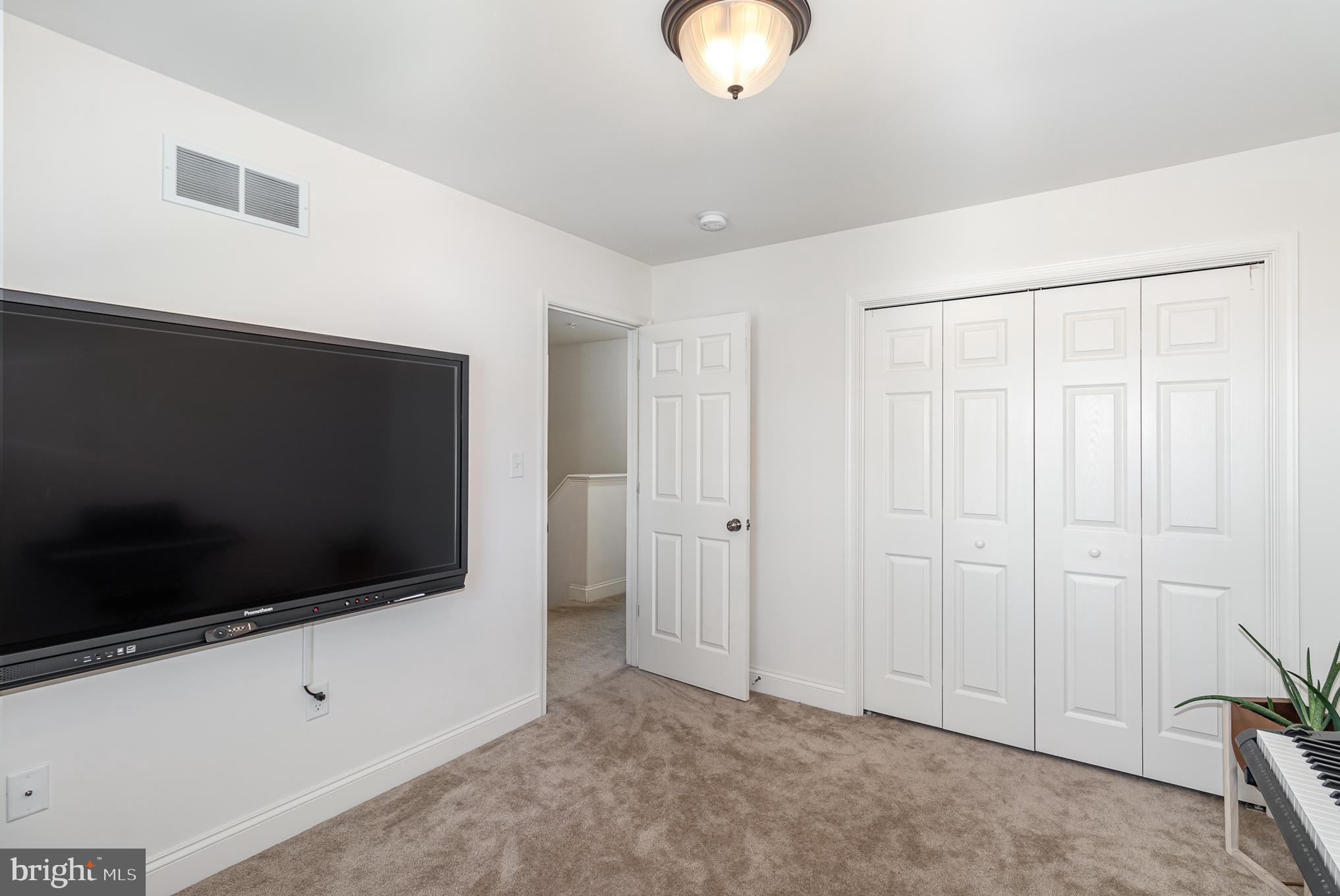 ORCHARD GLEN - Residential