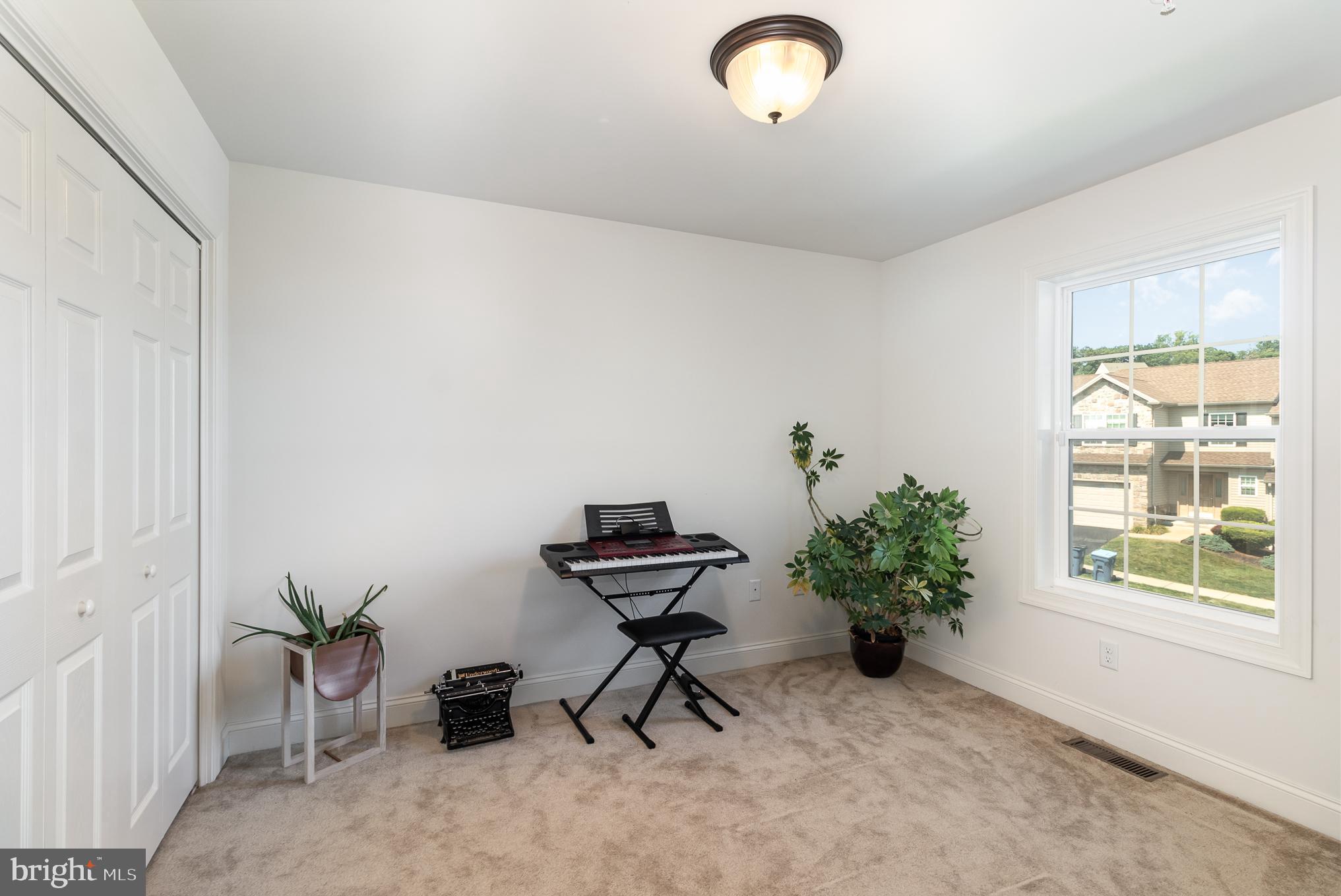 ORCHARD GLEN - Residential