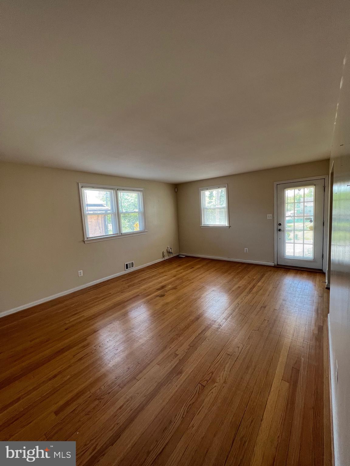 BRADBURY HEIGHTS - Residential Lease