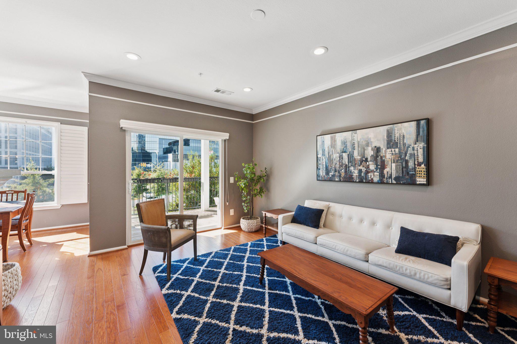 1600 SPRING GATE DRIVE 2315