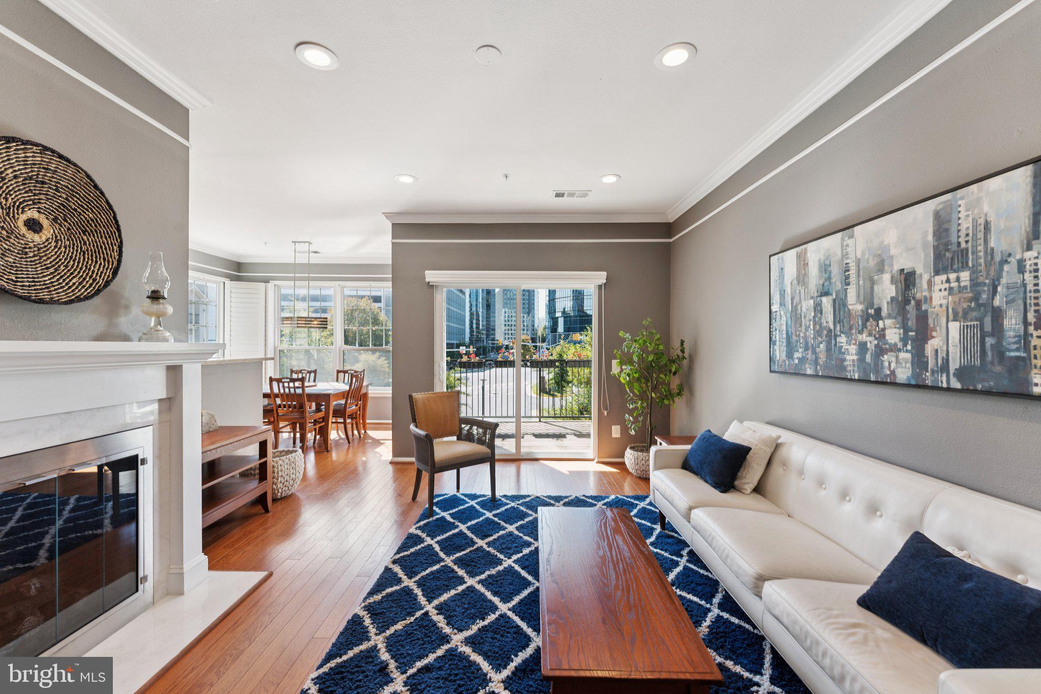 1600 SPRING GATE DRIVE 2315