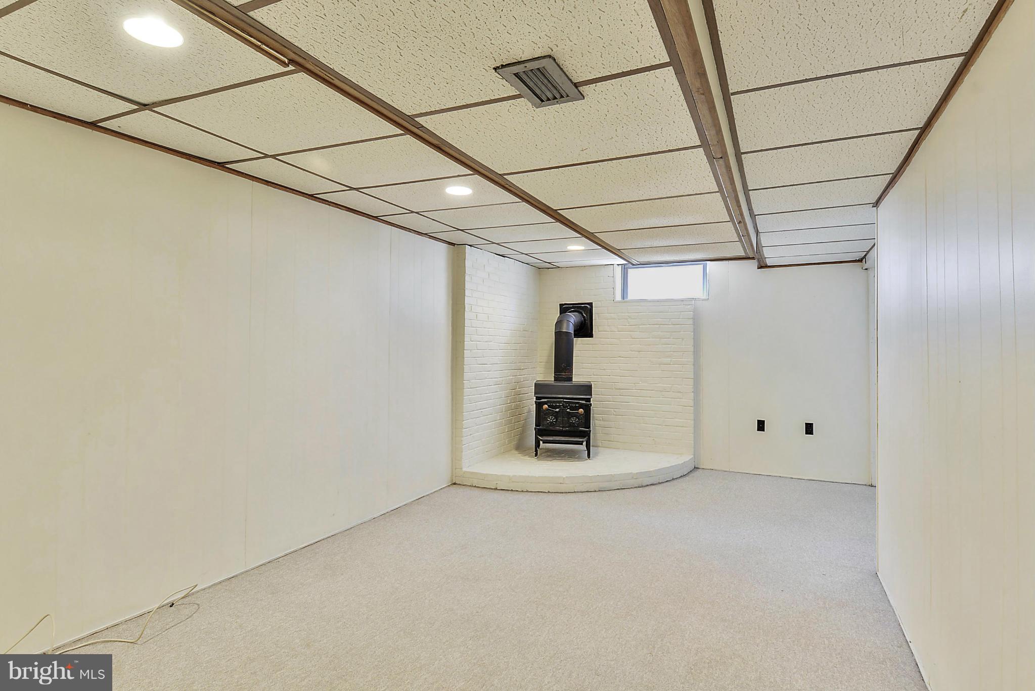 SIXTEENTH ST VILLAGE - Residential