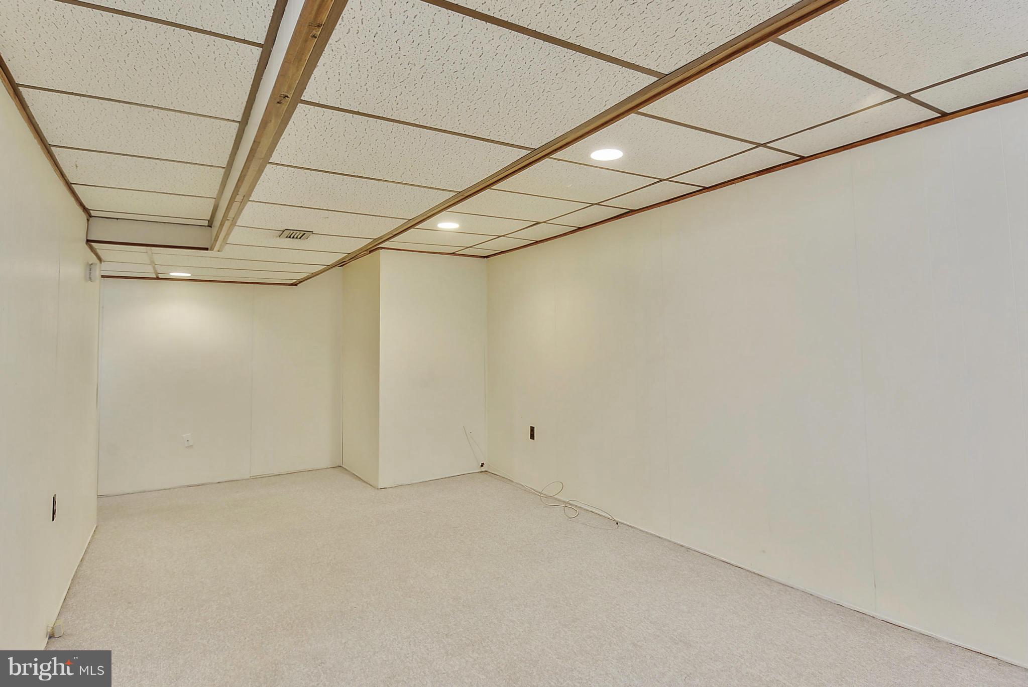 SIXTEENTH ST VILLAGE - Residential