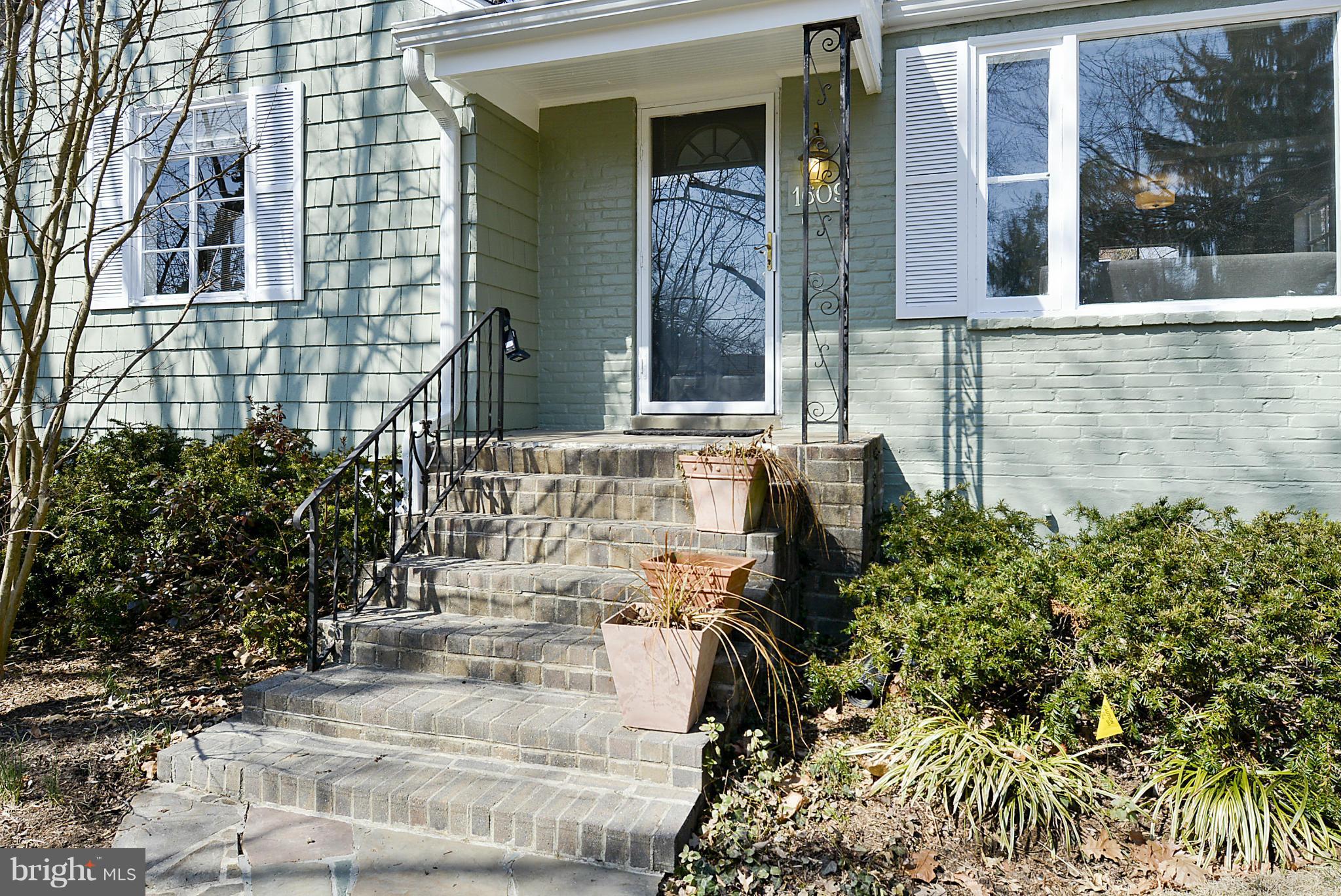 SIXTEENTH ST VILLAGE - Residential