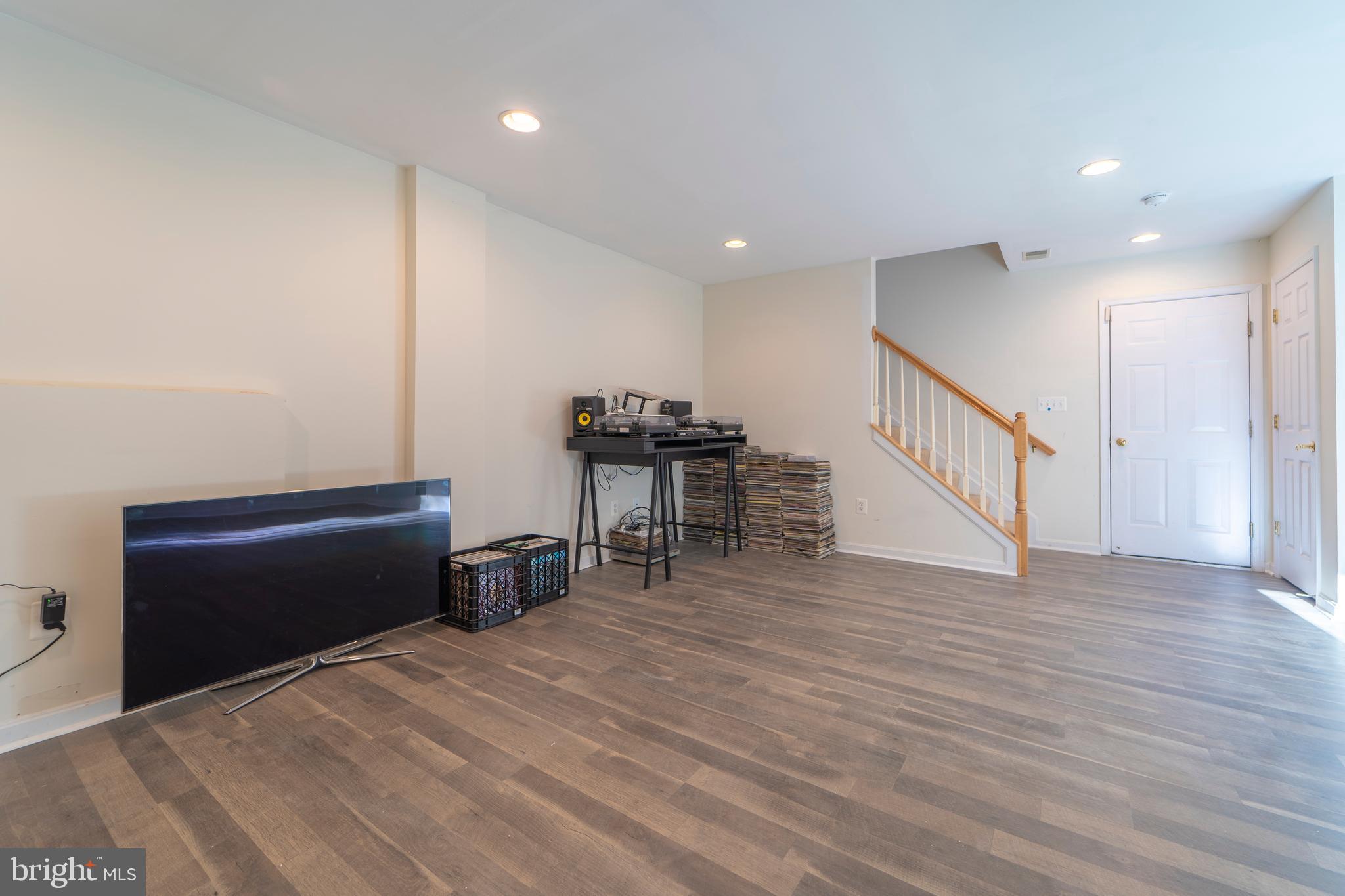 GUNSTON HILL - Residential