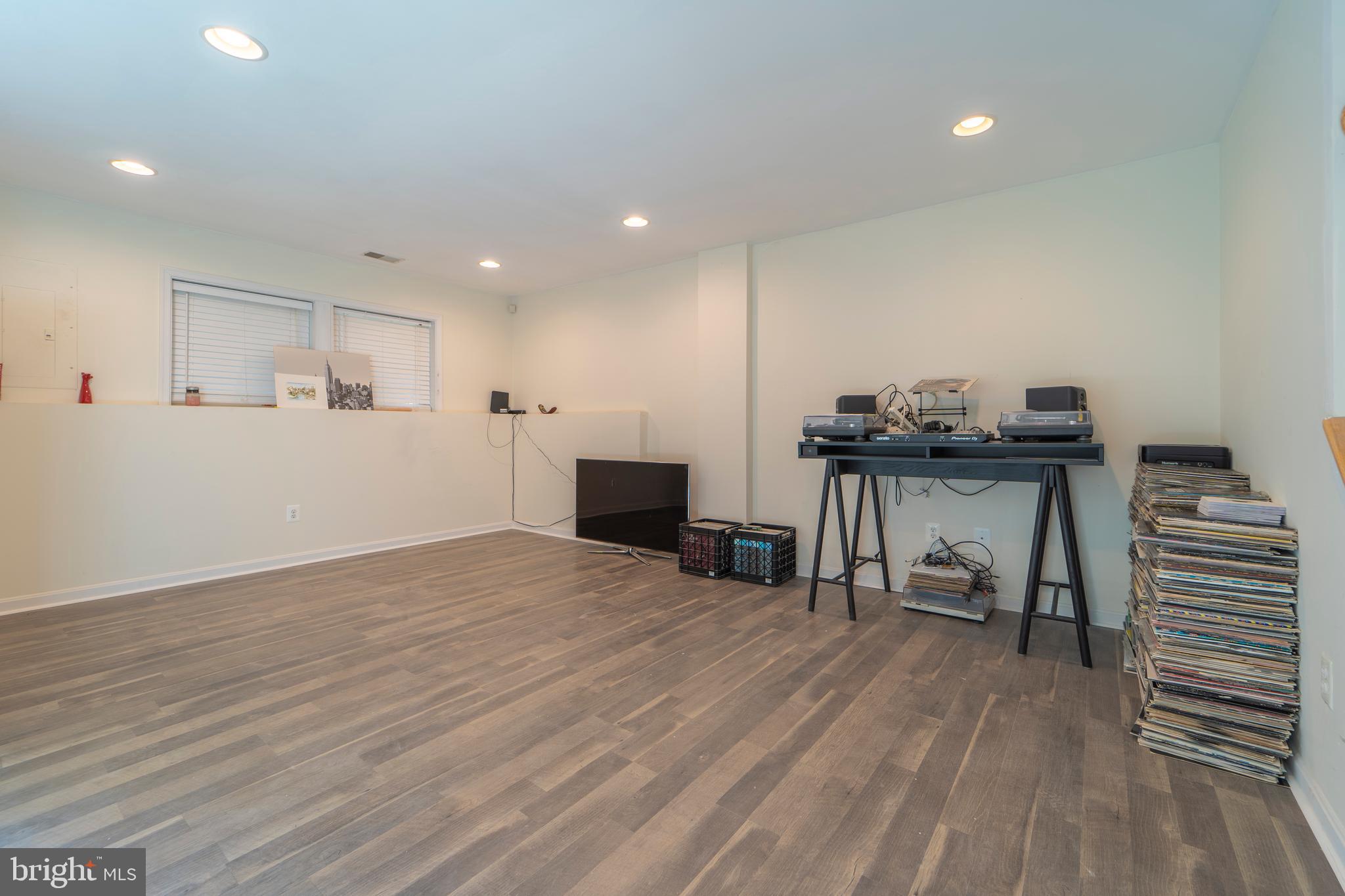 GUNSTON HILL - Residential