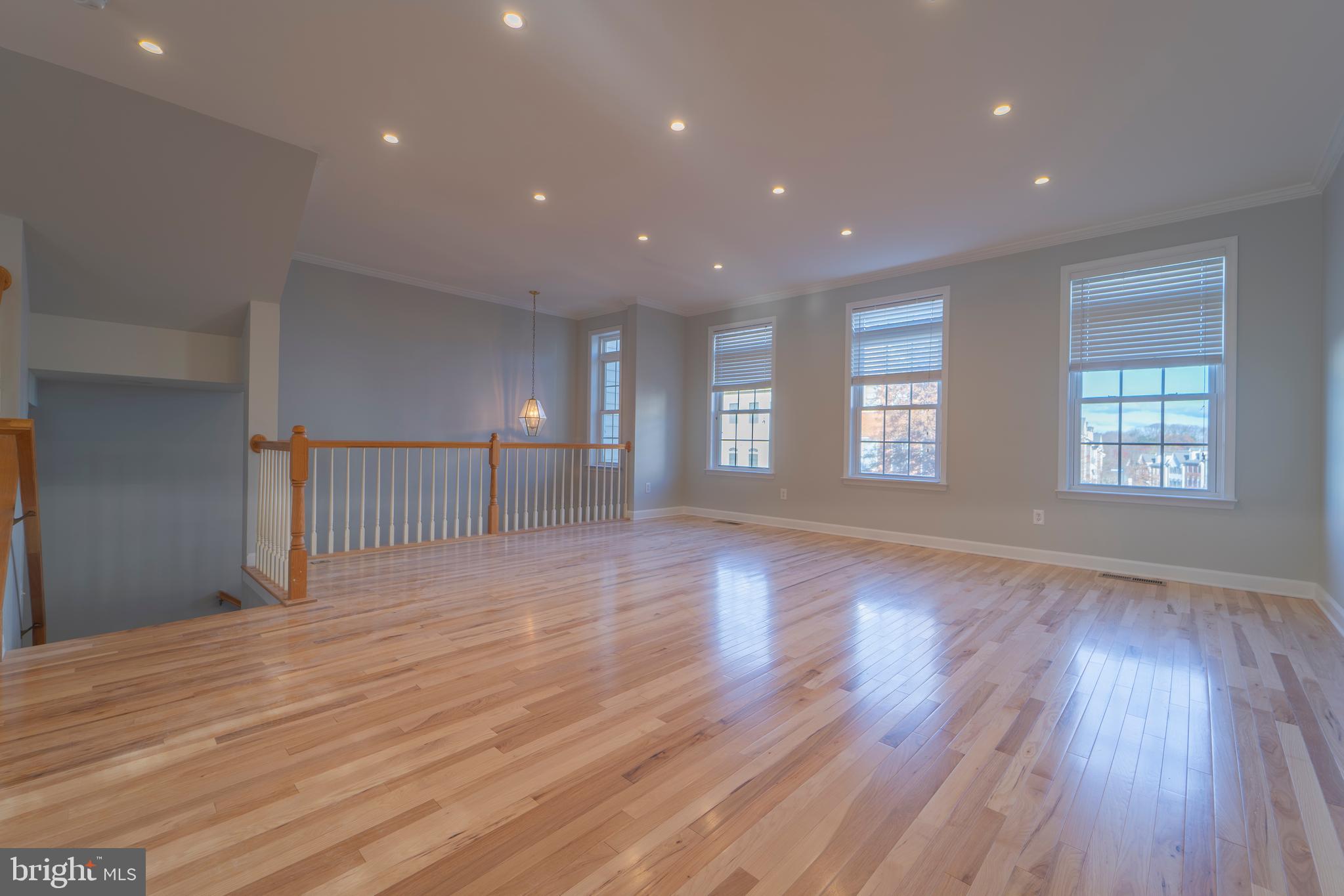 GUNSTON HILL - Residential