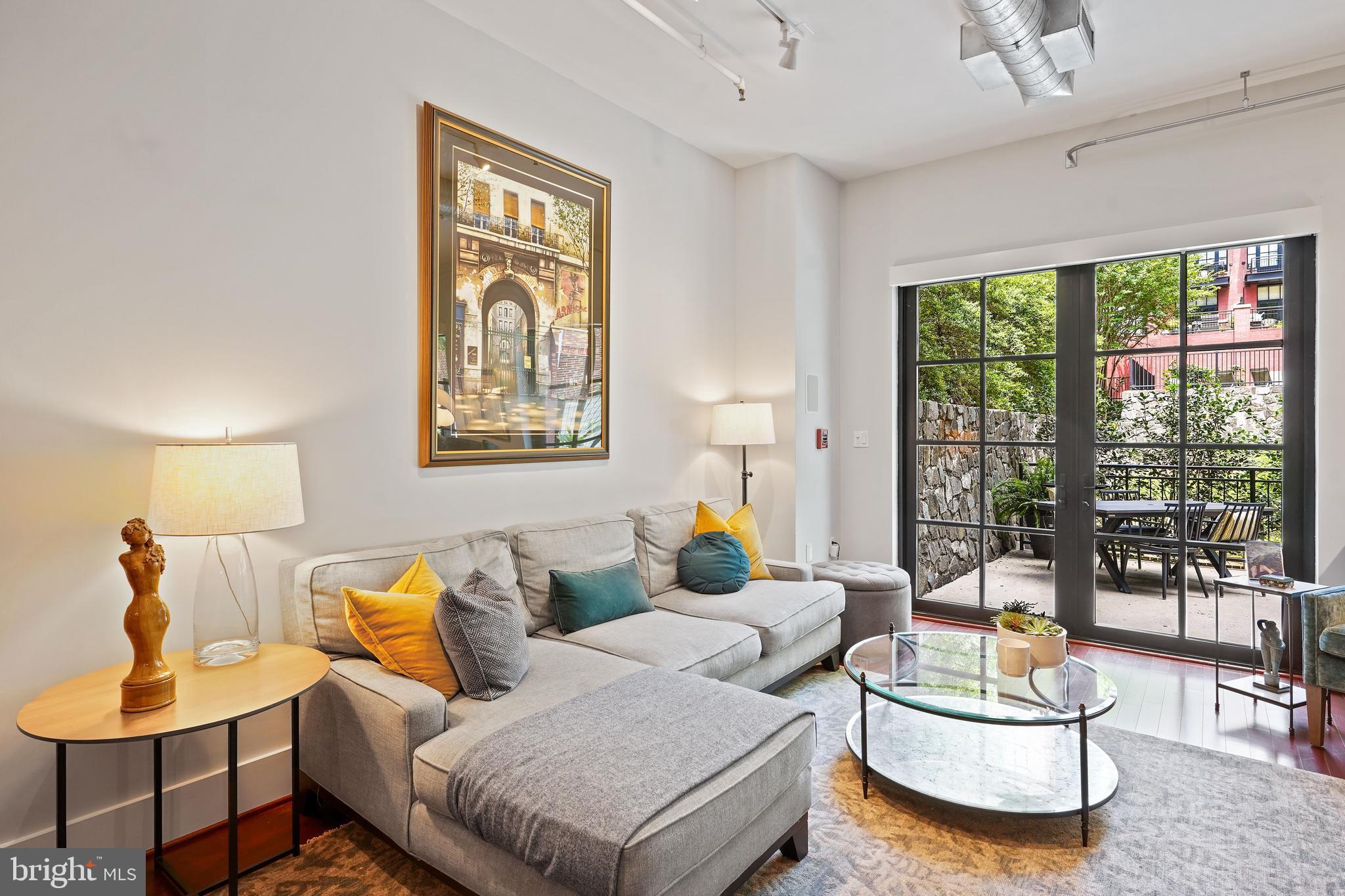 THE WOOSTER AND MERCER LOFTS - Residential