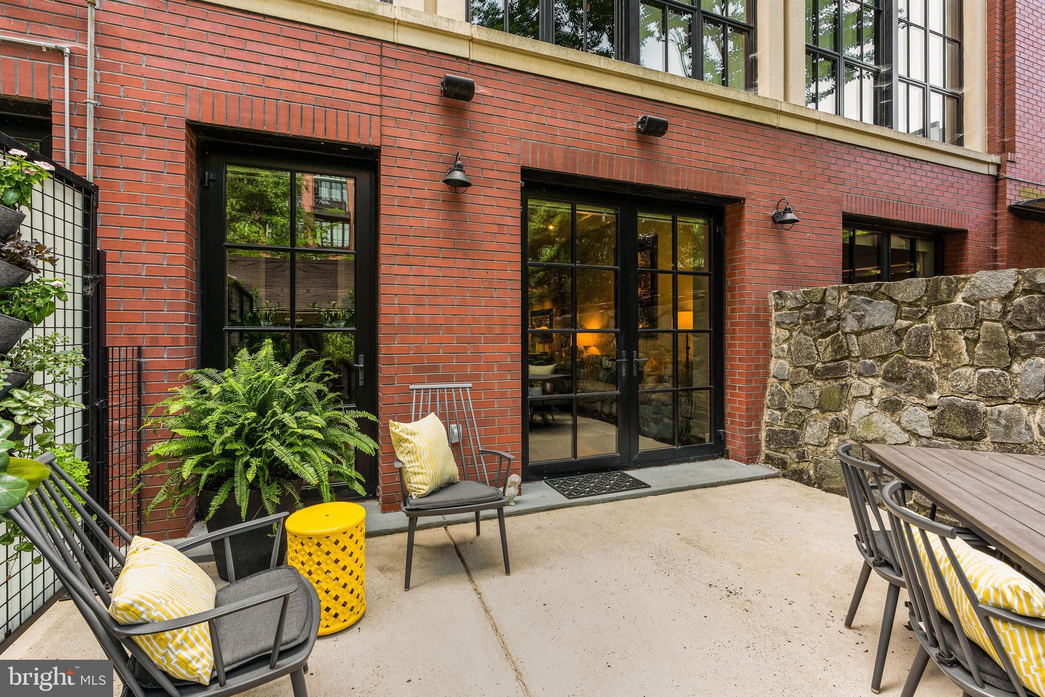 THE WOOSTER AND MERCER LOFTS - Residential