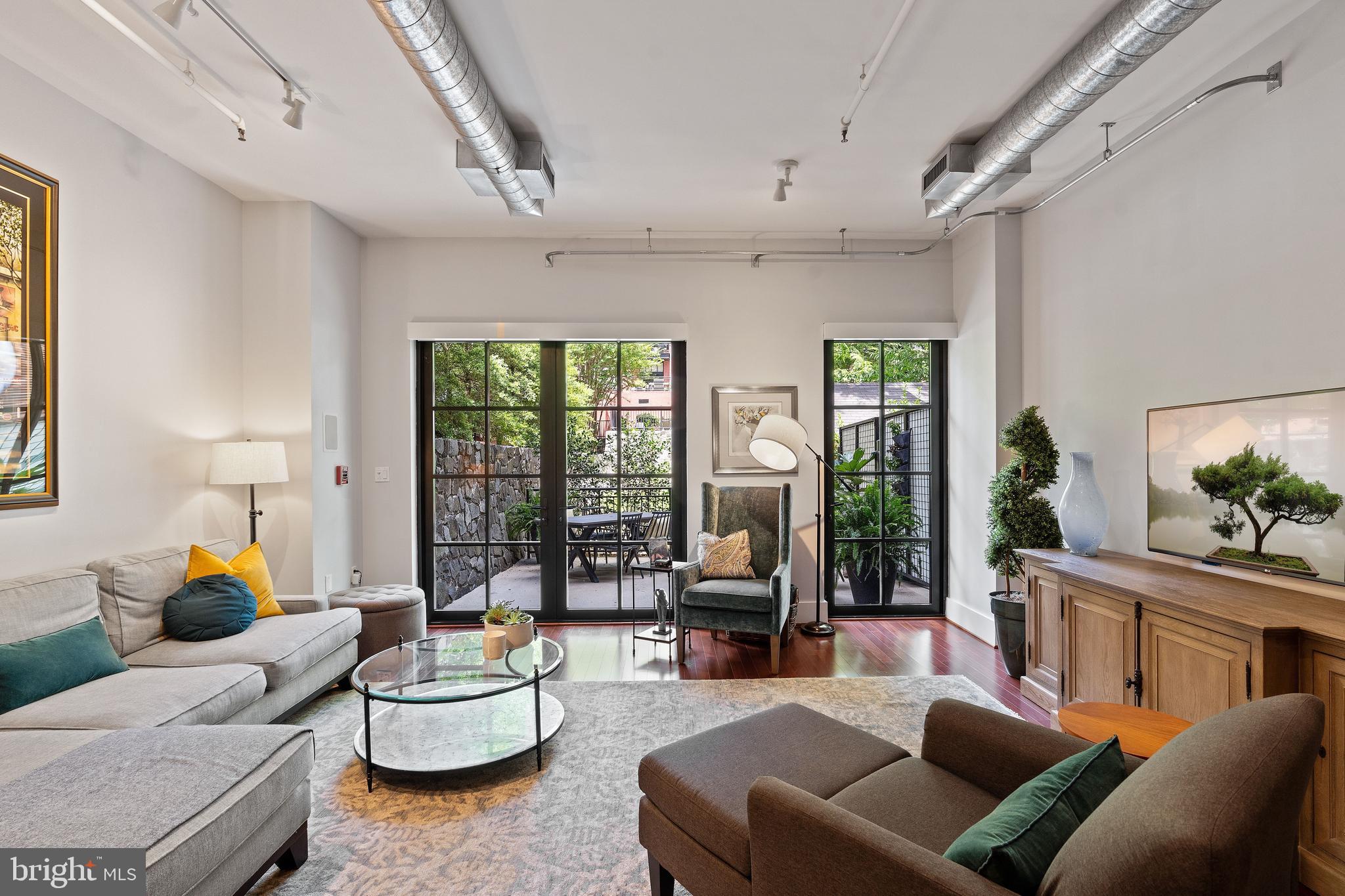 THE WOOSTER AND MERCER LOFTS - Residential