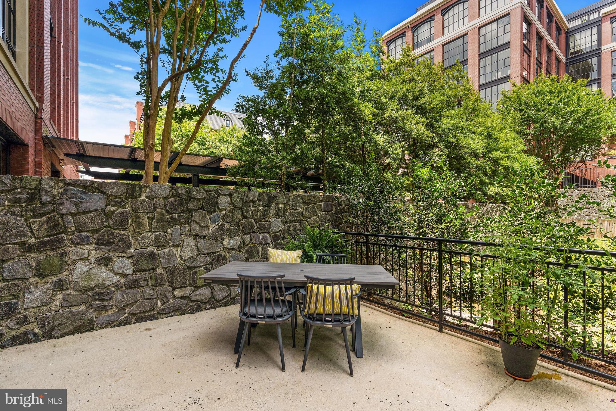 THE WOOSTER AND MERCER LOFTS - Residential