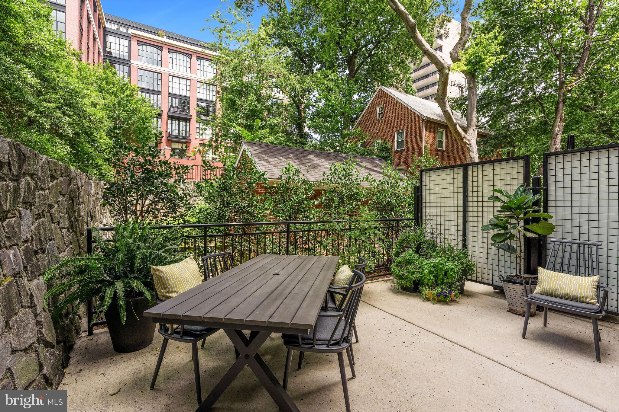 THE WOOSTER AND MERCER LOFTS - Residential