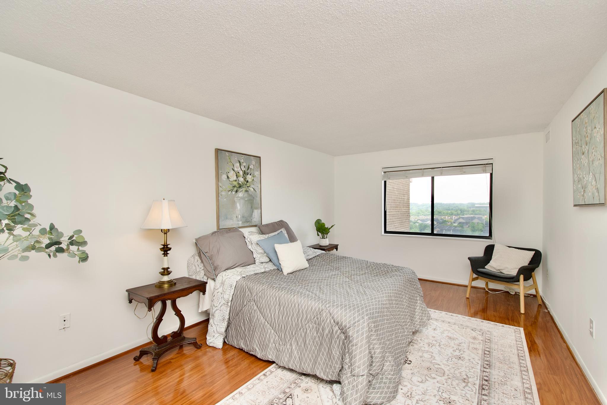 HALLMARK - Residential