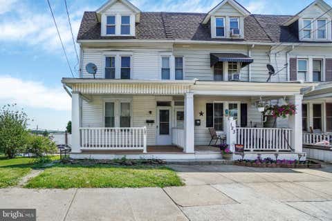 Townhouse For Sale - 121 S Main Street<br/> York County, RED LION, PA 17356