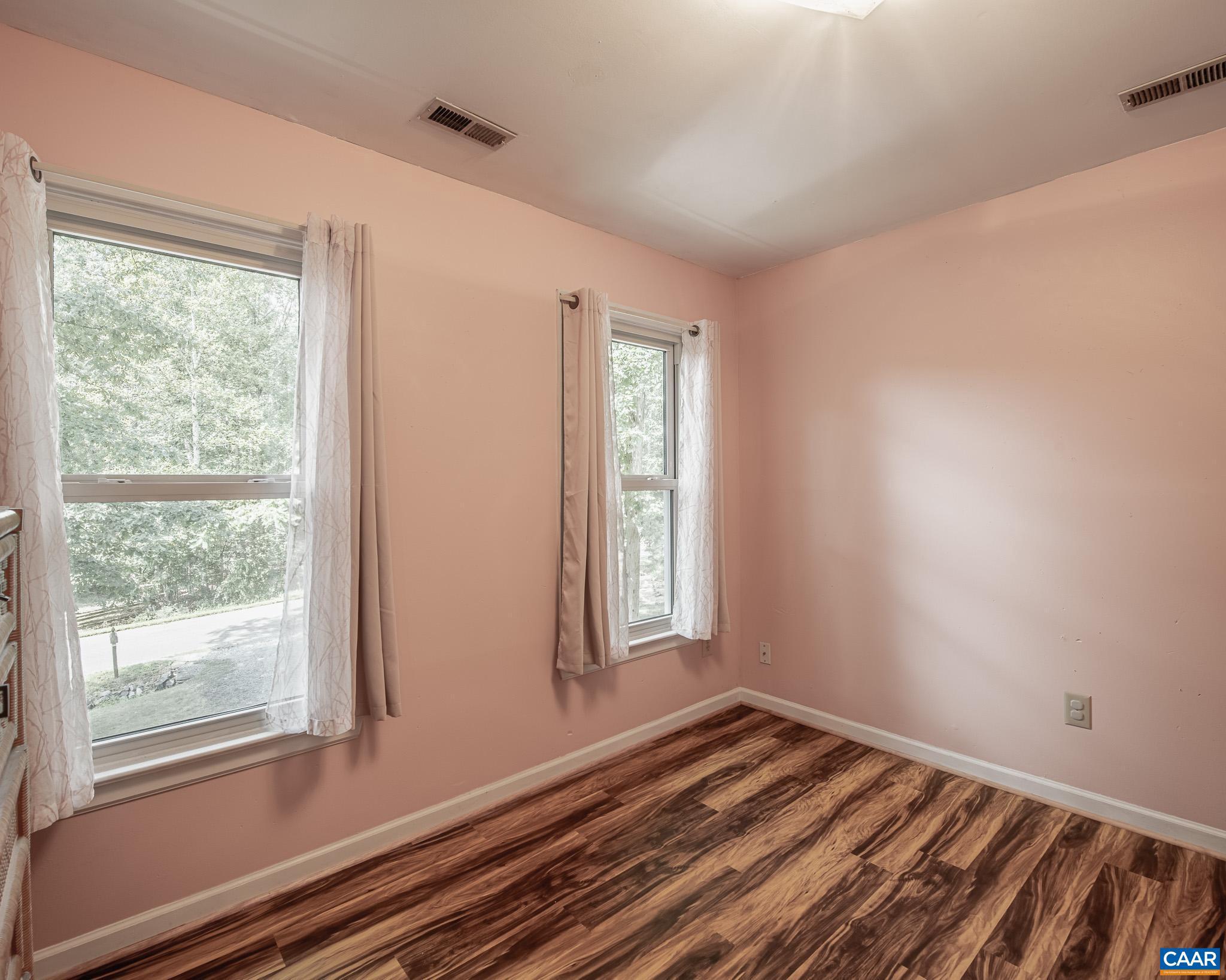 BLACK WALNUT RUN ESTATES - Residential