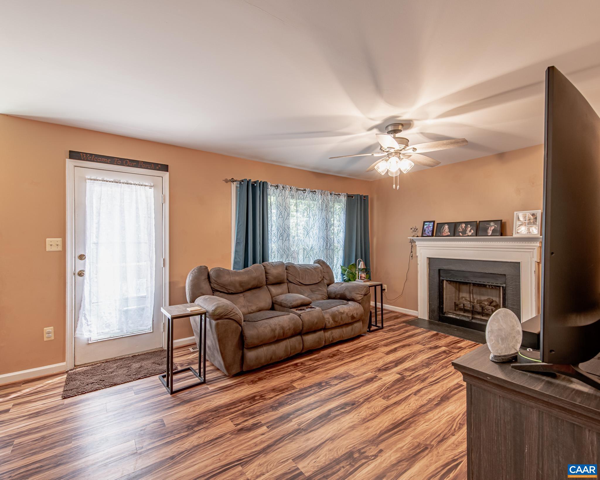 BLACK WALNUT RUN ESTATES - Residential