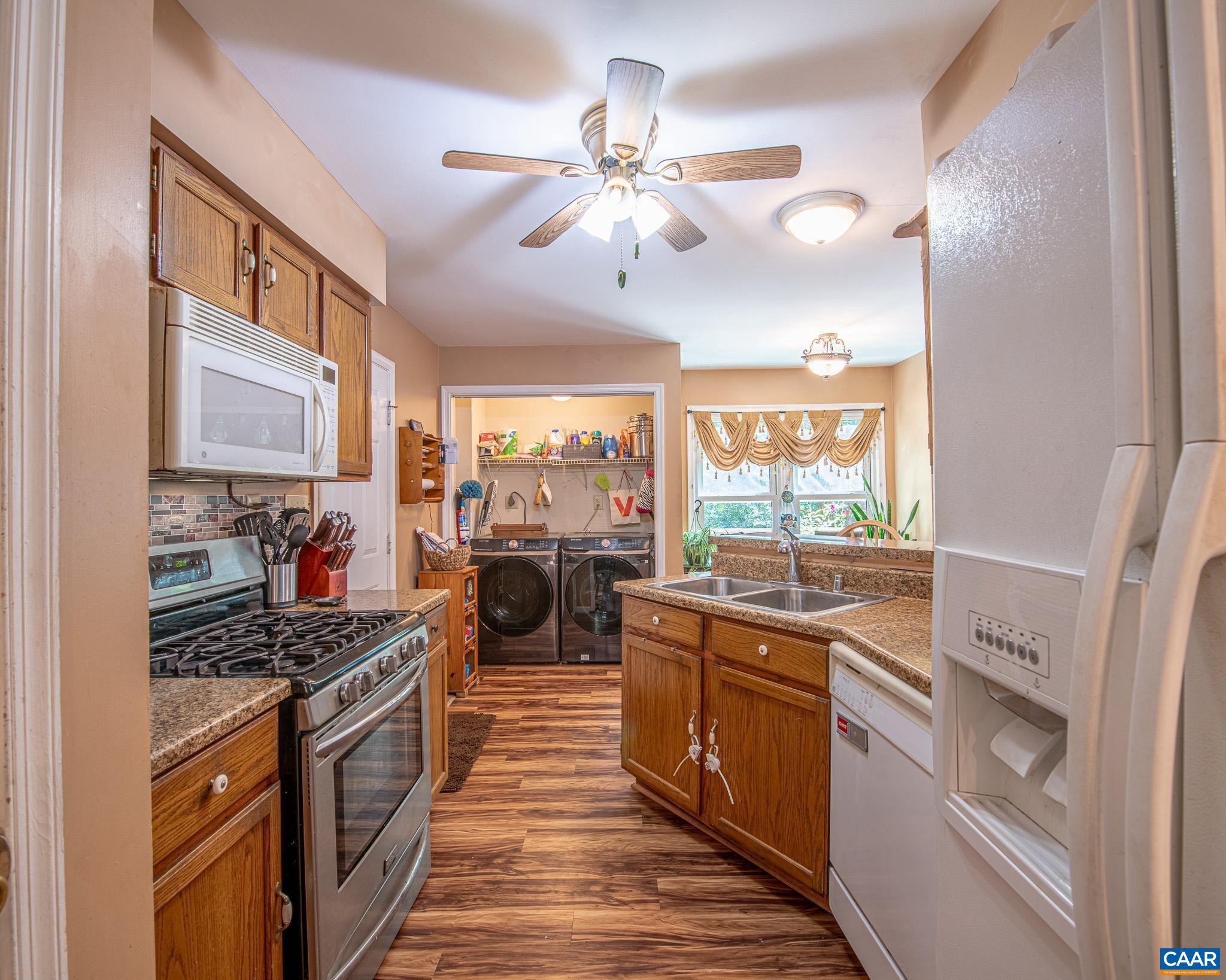 BLACK WALNUT RUN ESTATES - Residential