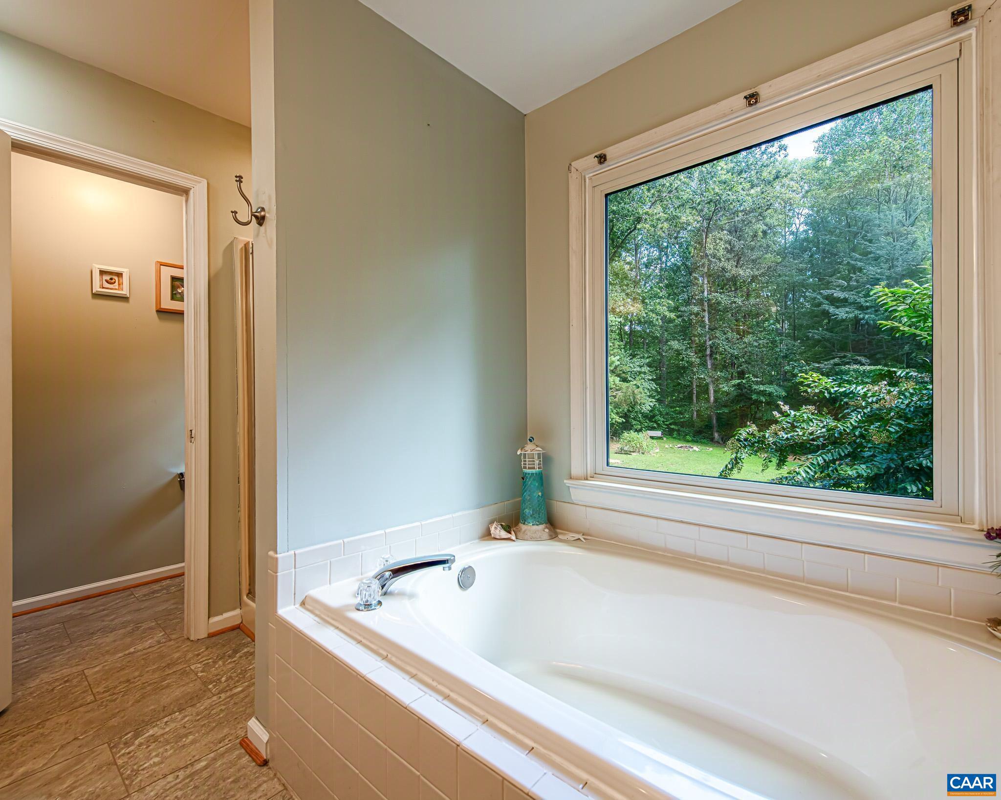 BLACK WALNUT RUN ESTATES - Residential