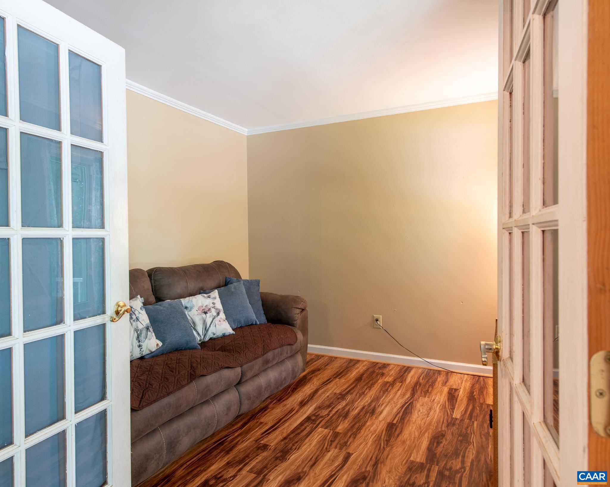 BLACK WALNUT RUN ESTATES - Residential