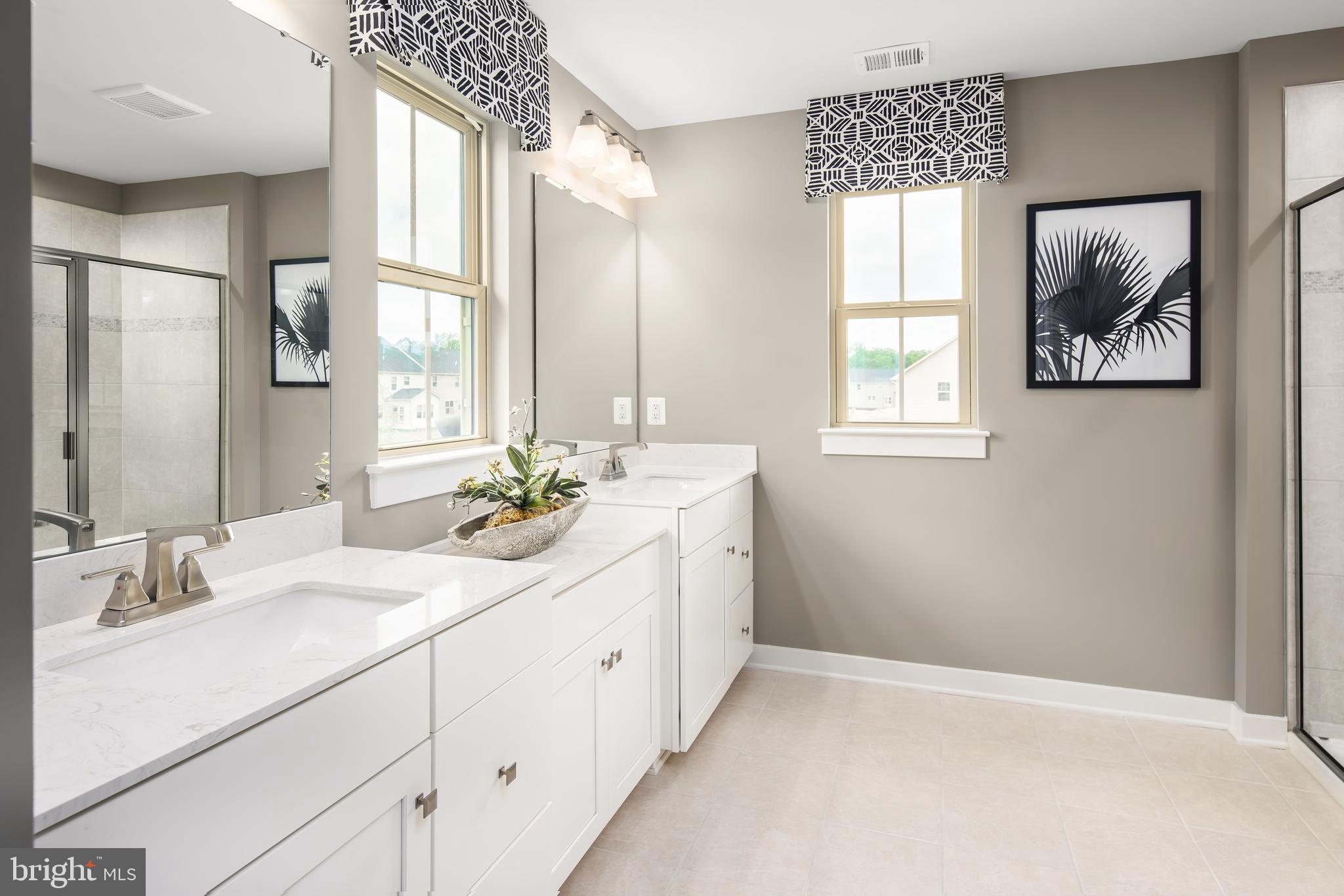 HERITAGE WOODS - Residential