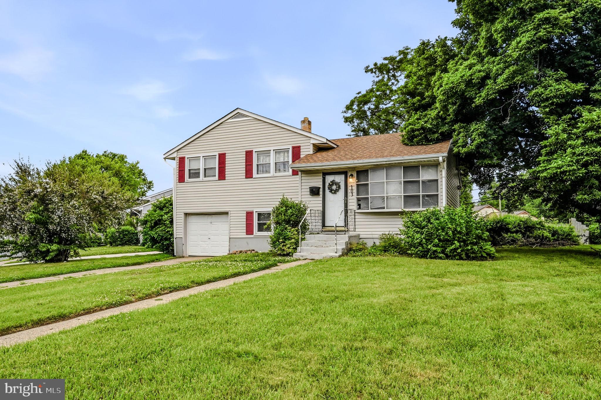 OVERVIEW GARDENS - Residential