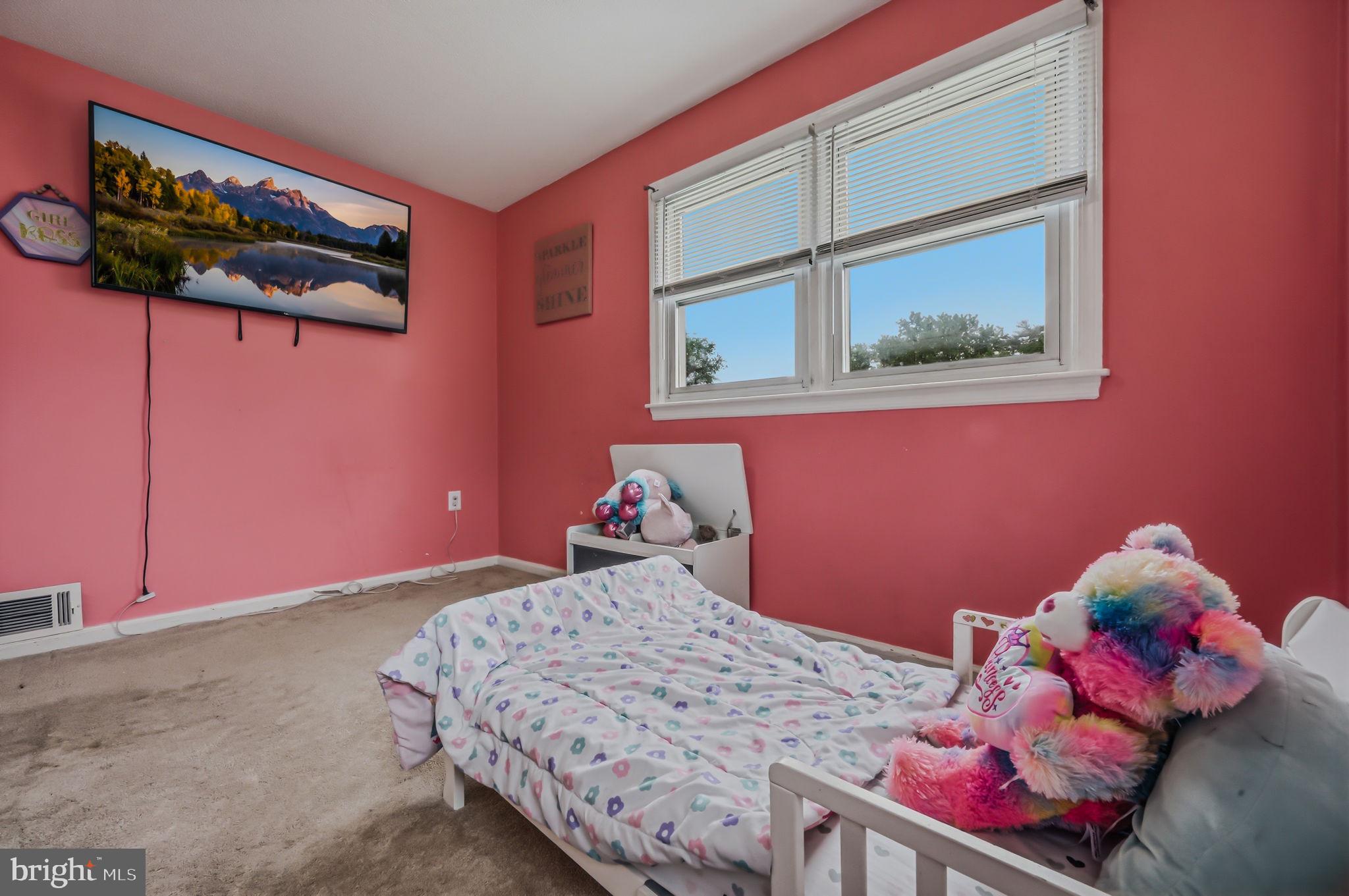 OVERVIEW GARDENS - Residential