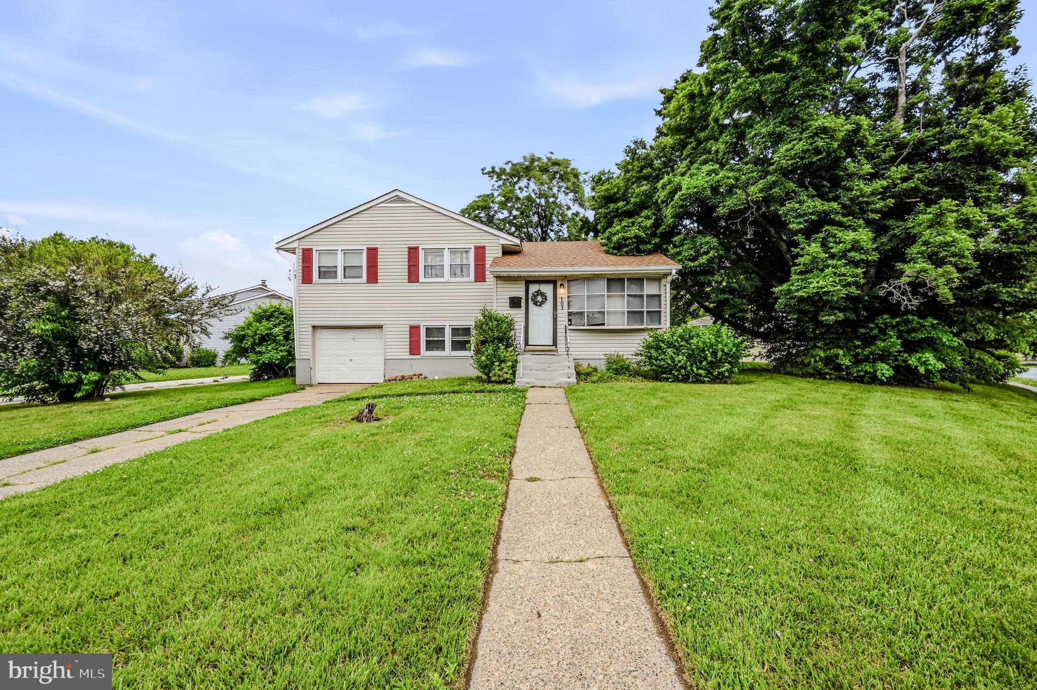 OVERVIEW GARDENS - Residential