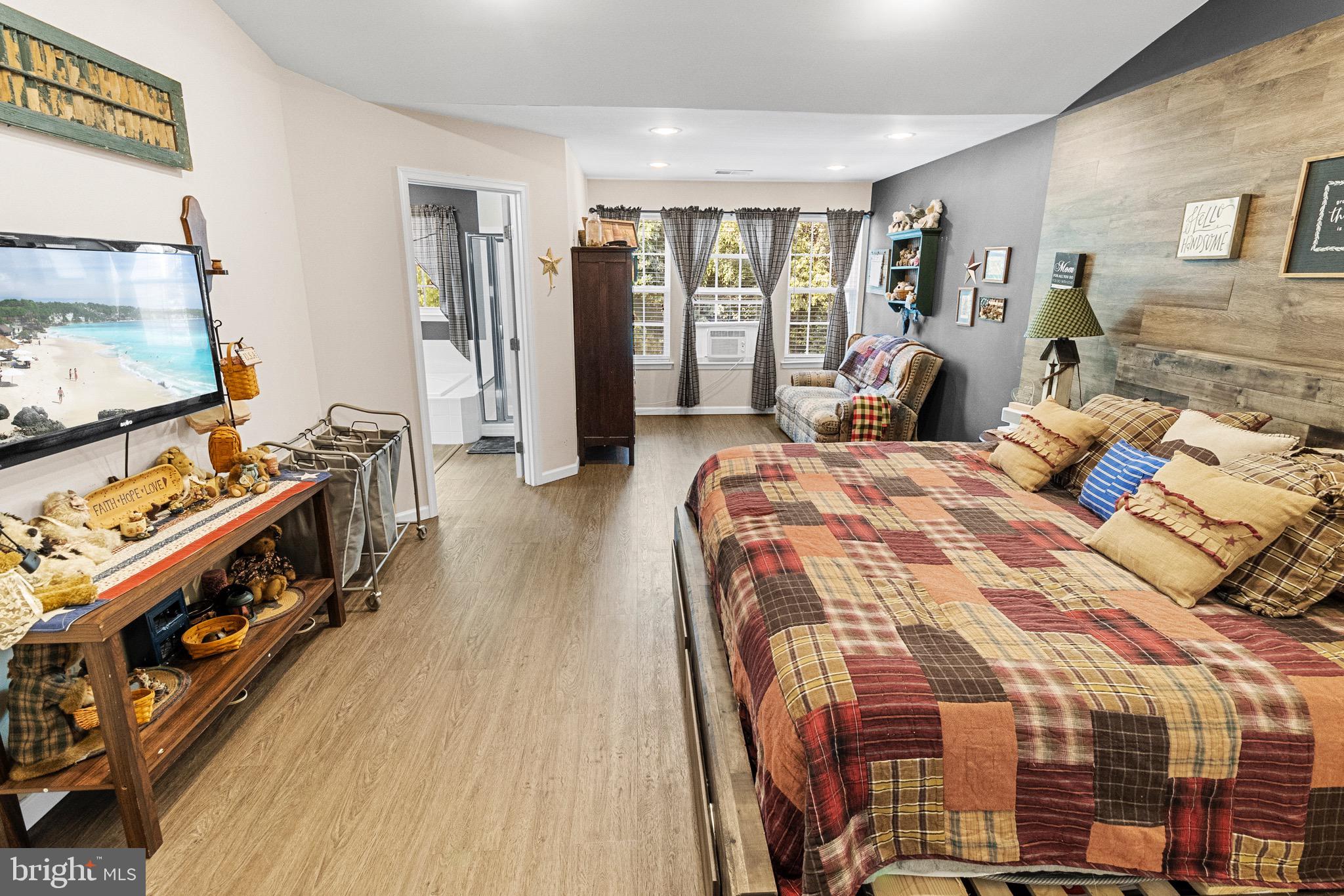 BROOKFIELD ON THE POTOMAC - Residential