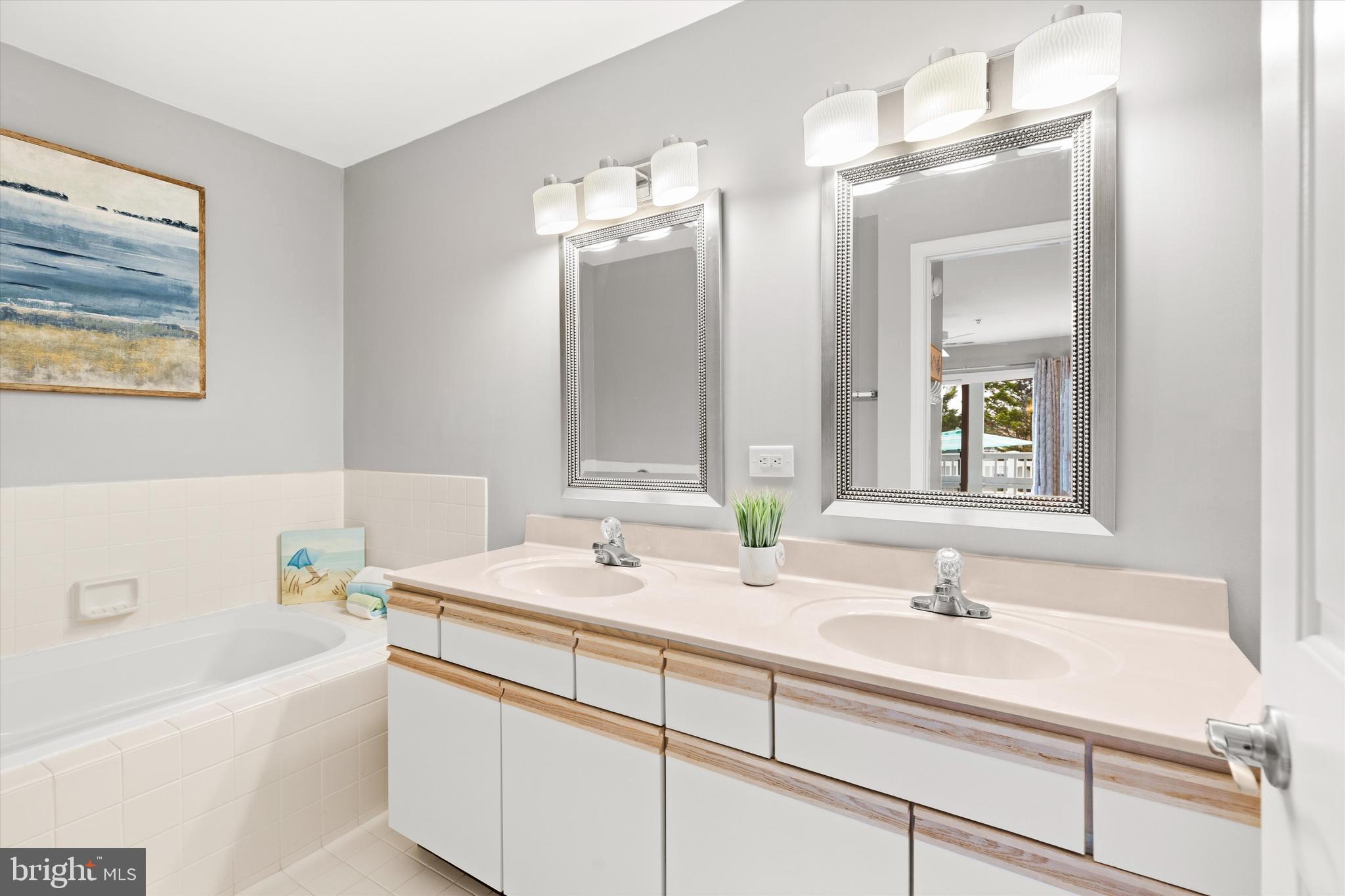 HERON HARBOUR - Residential