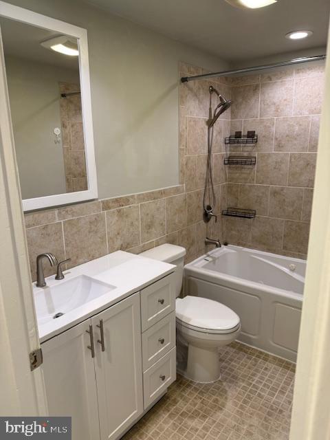 LANGLEY EAST - Residential Lease