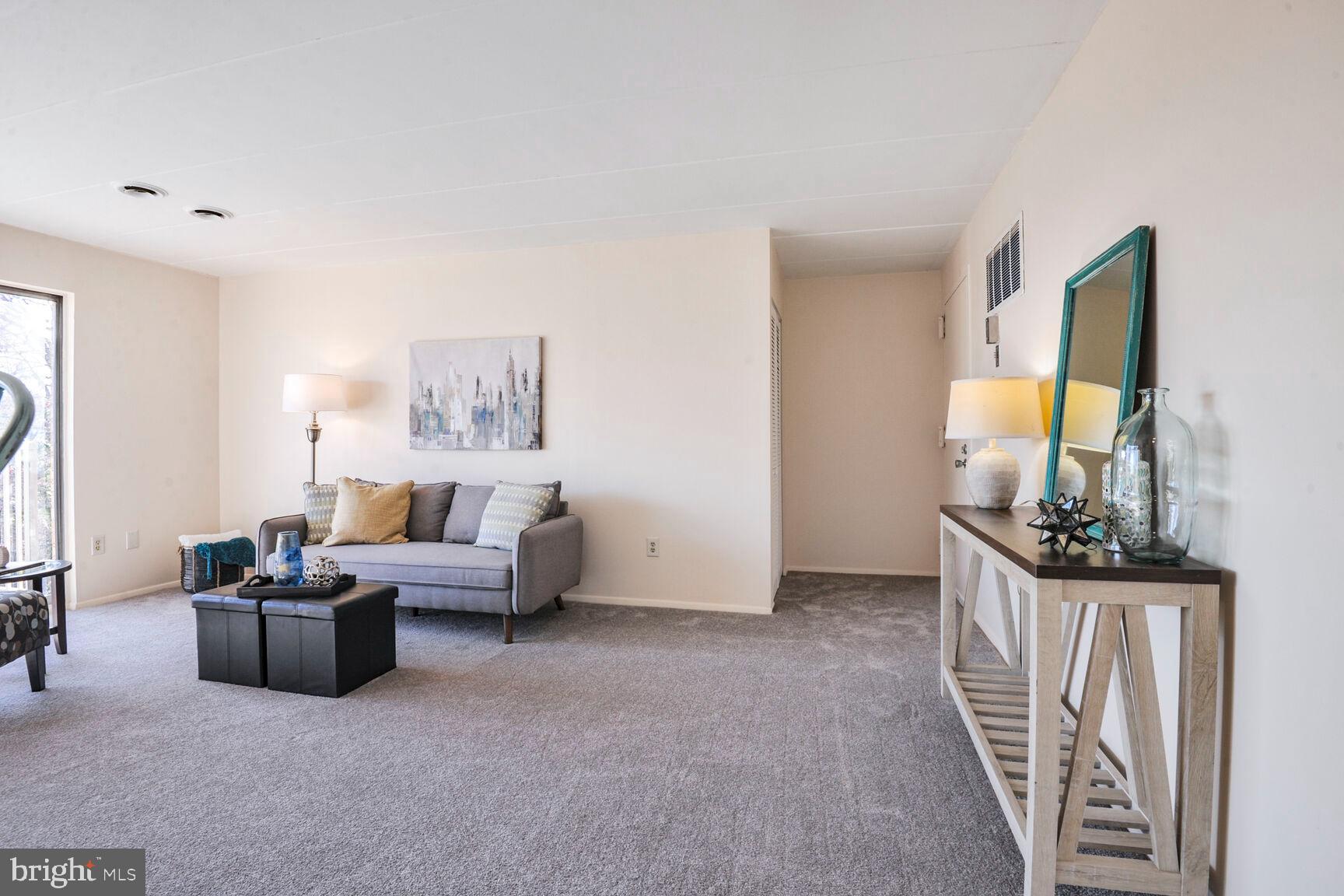 HUNTINGTON CLUB - Residential