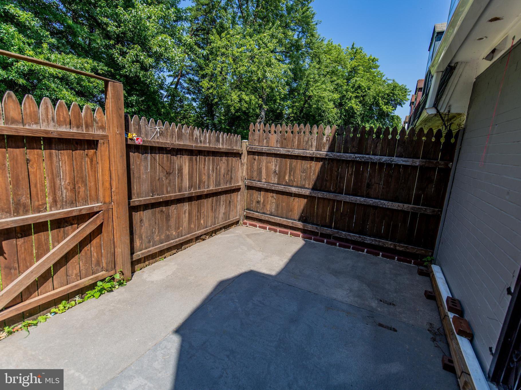 WINDMILL SQUARE - Residential