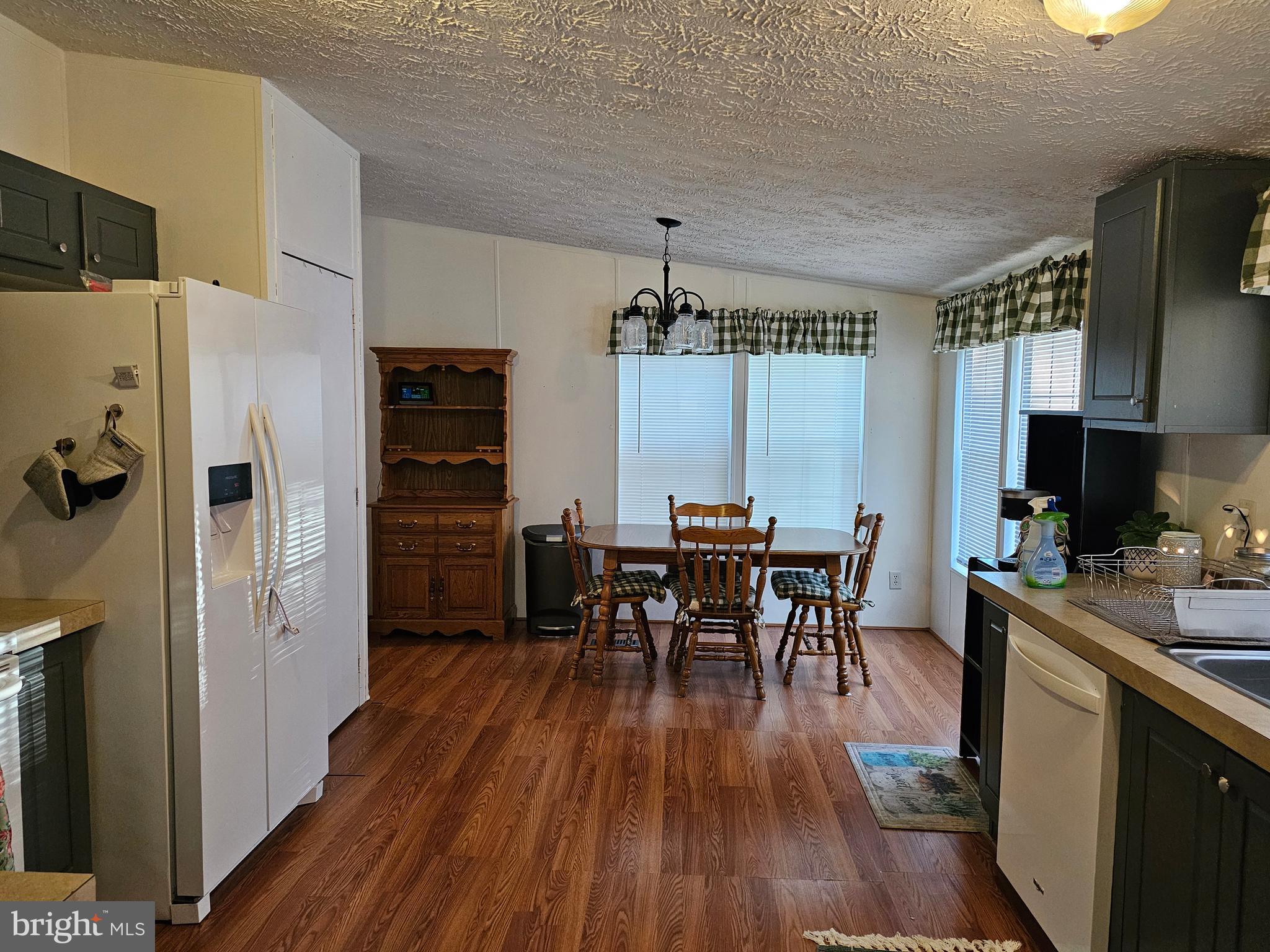 ROLLING SPRINGS FARMS WEST - Residential