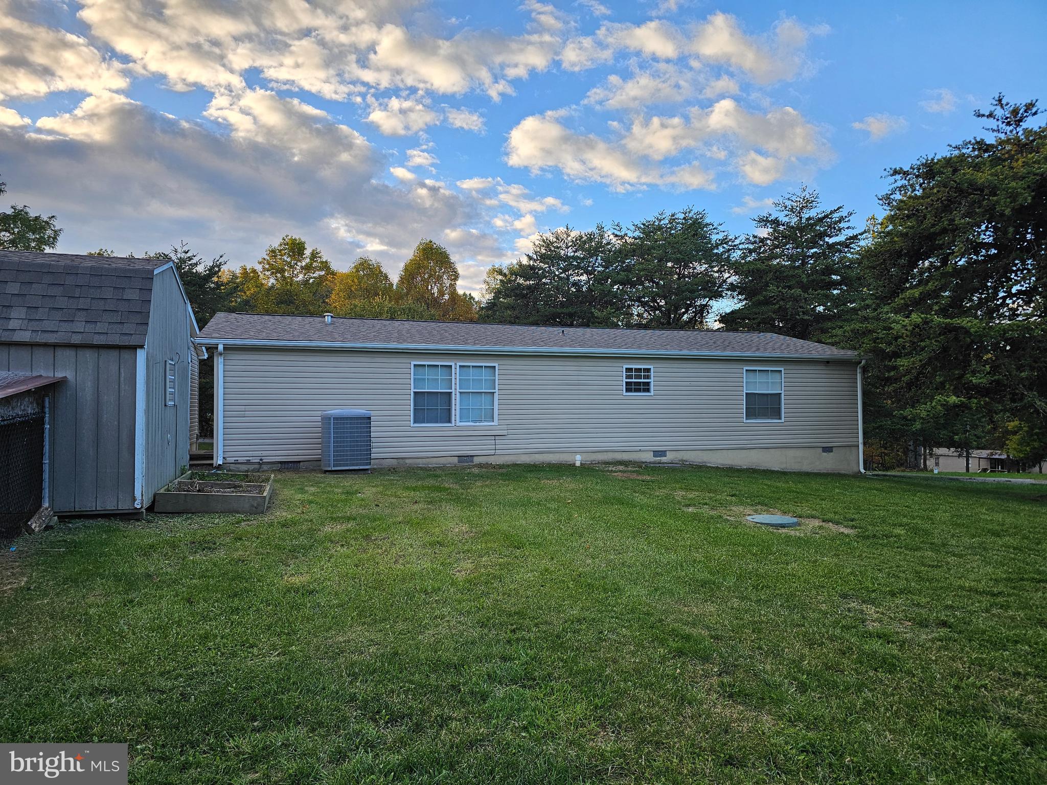 ROLLING SPRINGS FARMS WEST - Residential