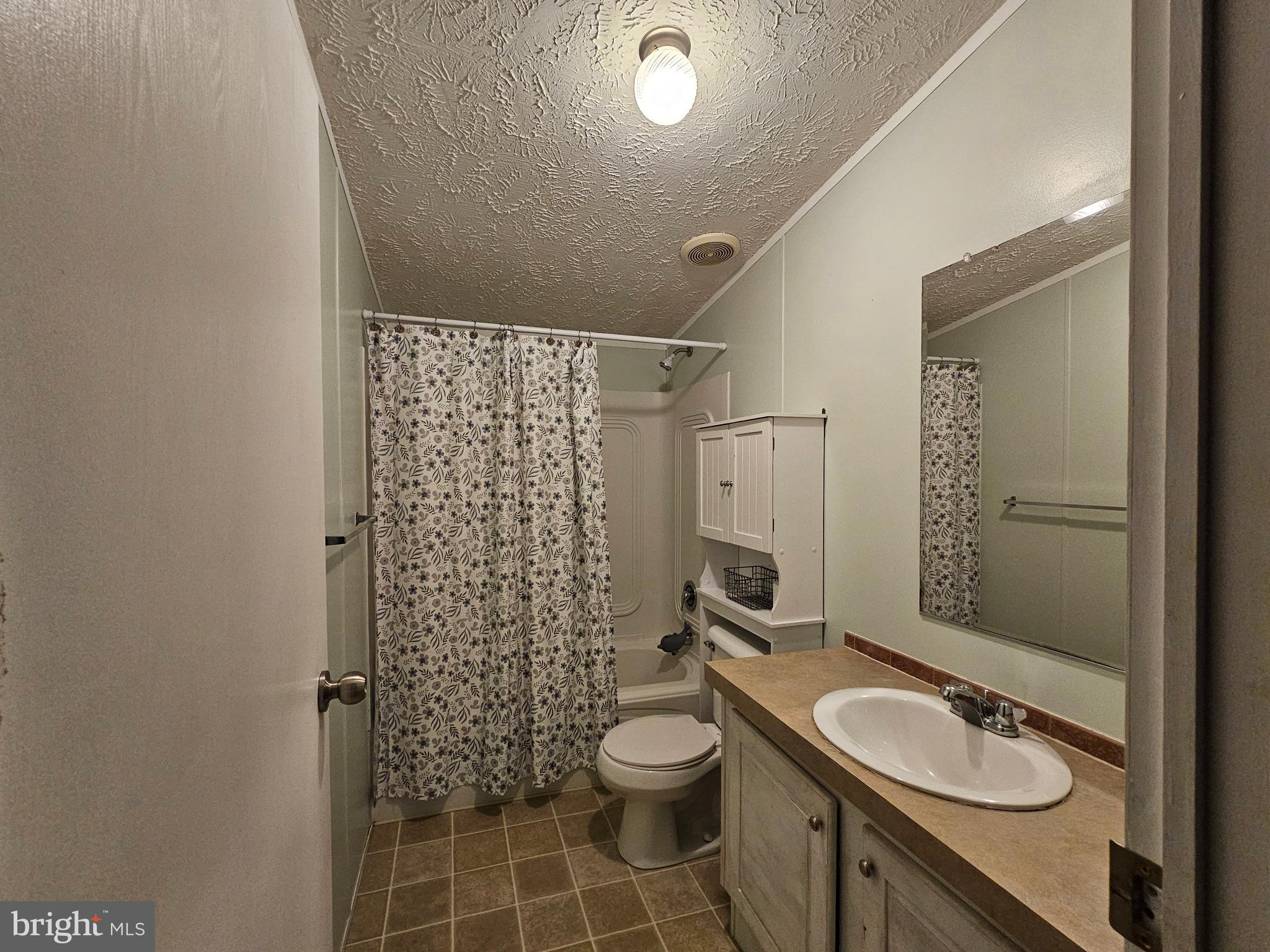 ROLLING SPRINGS FARMS WEST - Residential