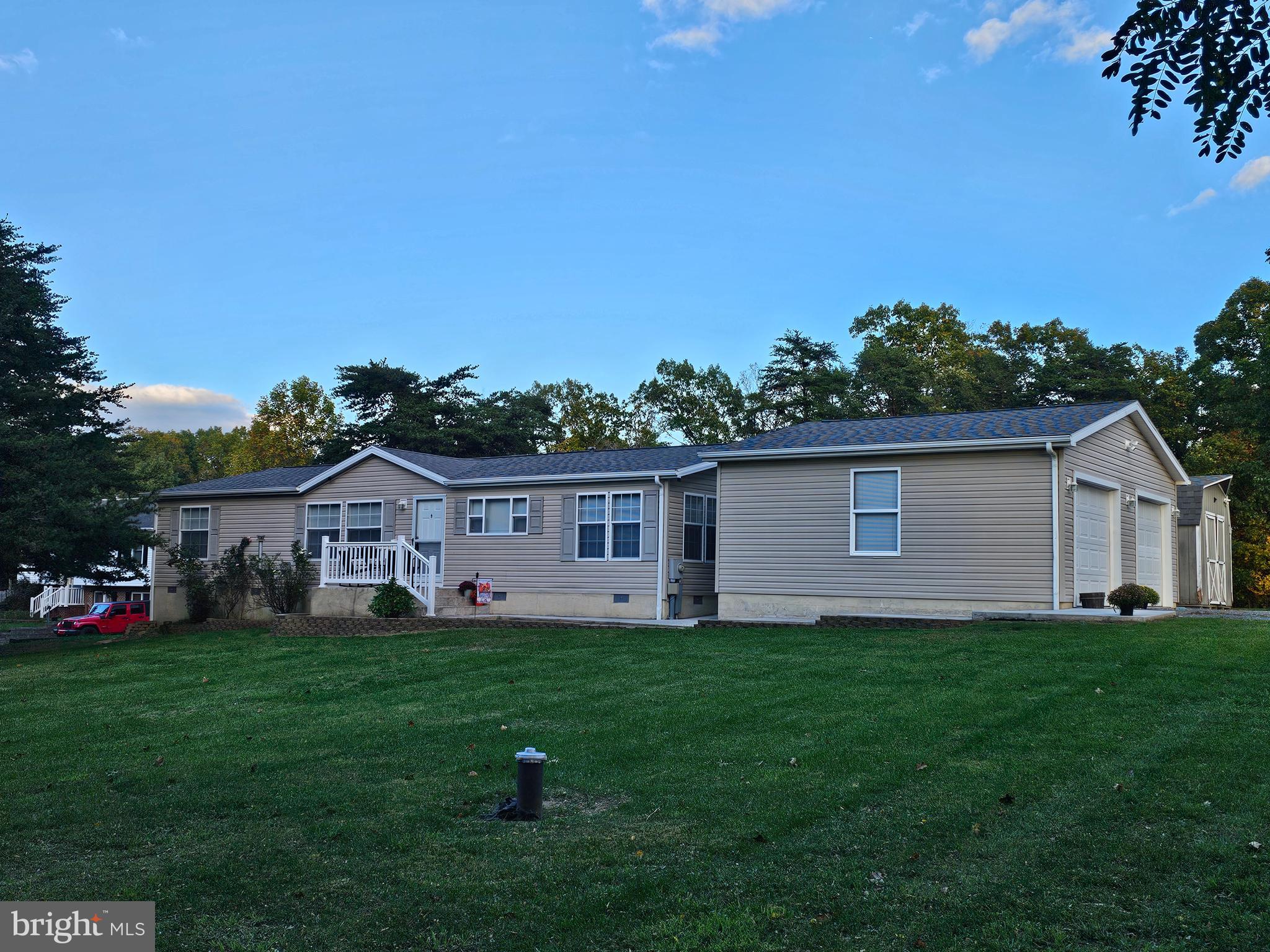 ROLLING SPRINGS FARMS WEST - Residential