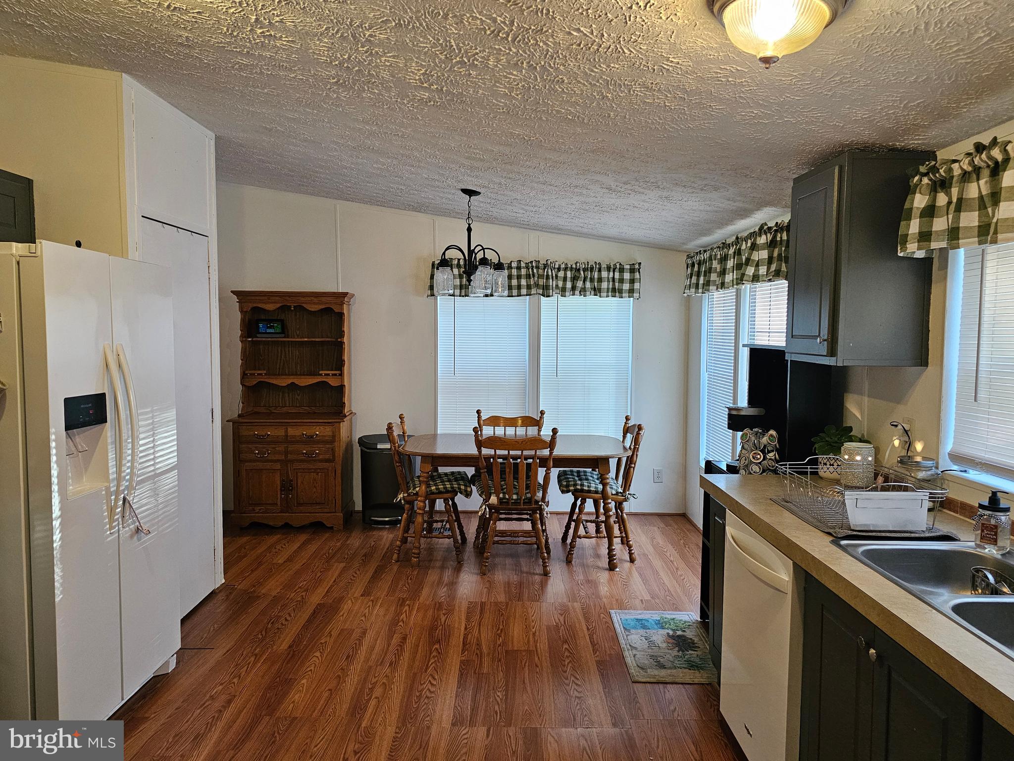 ROLLING SPRINGS FARMS WEST - Residential