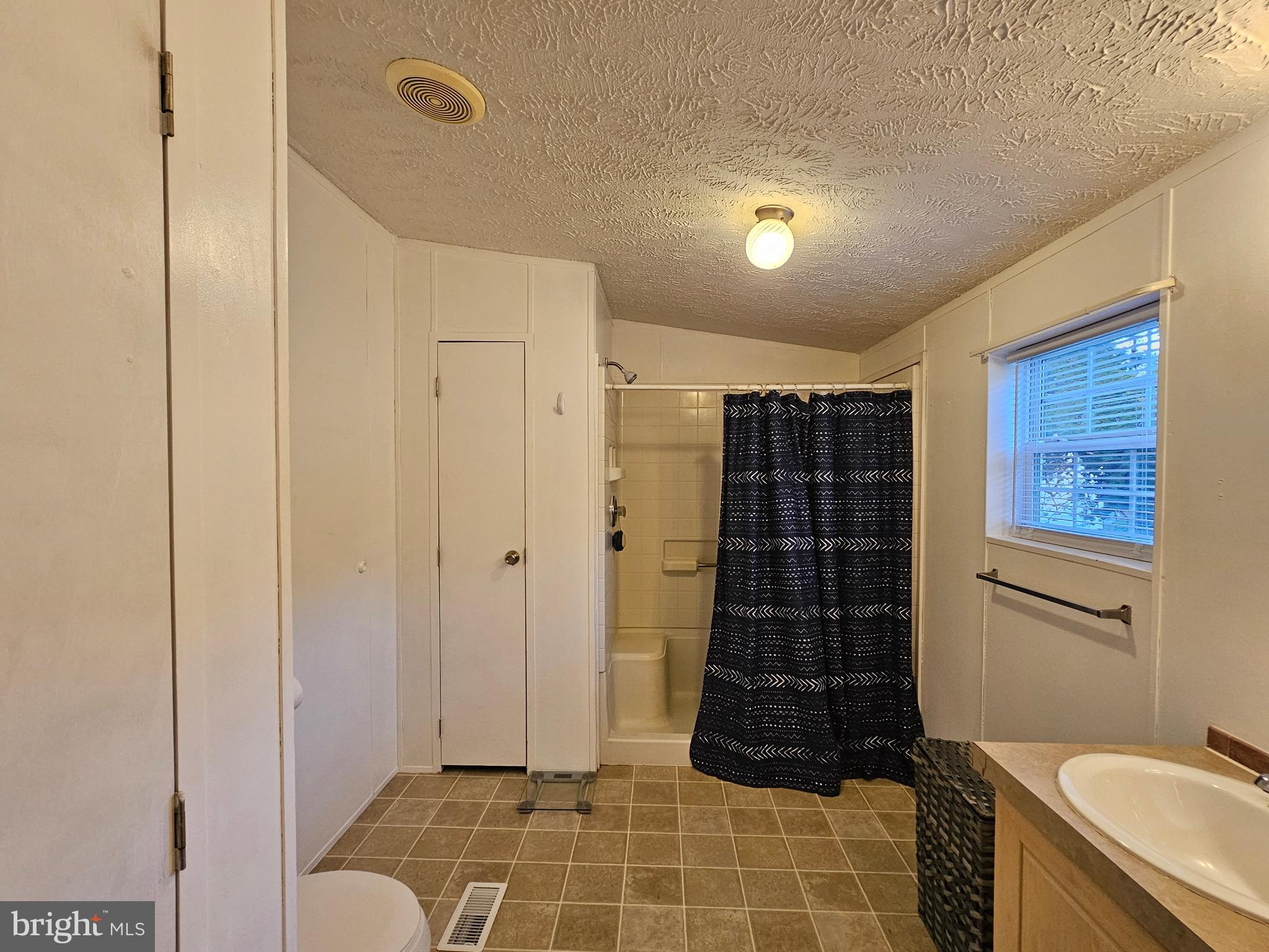 ROLLING SPRINGS FARMS WEST - Residential