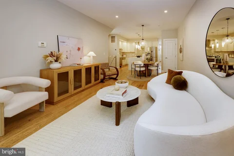 MLS: DCDC2282578
