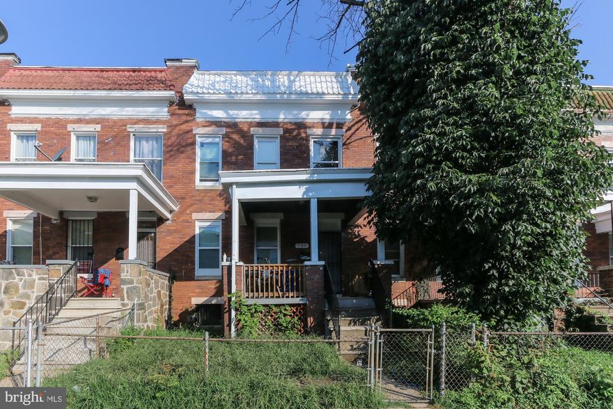 INTRODUCING A GREAT PRODUCING INVESTMENT PROPERTY! PROPERTY HAS A GREAT LONG TERM TENANT GENERATING $15,324 ANNUALLY! Reach out for any other information.