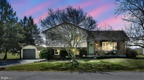 28 MAPLE LANE MYERSTOWN PA 17067