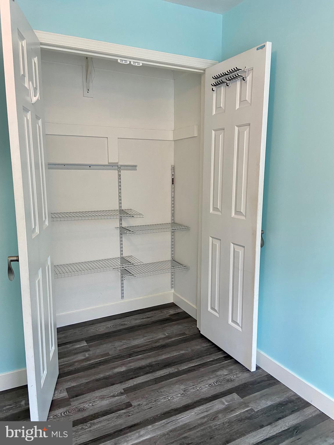 SURRY WOODS - Residential